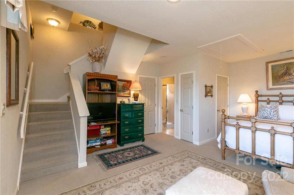 171 Ivy Ridge thumbnail image 20