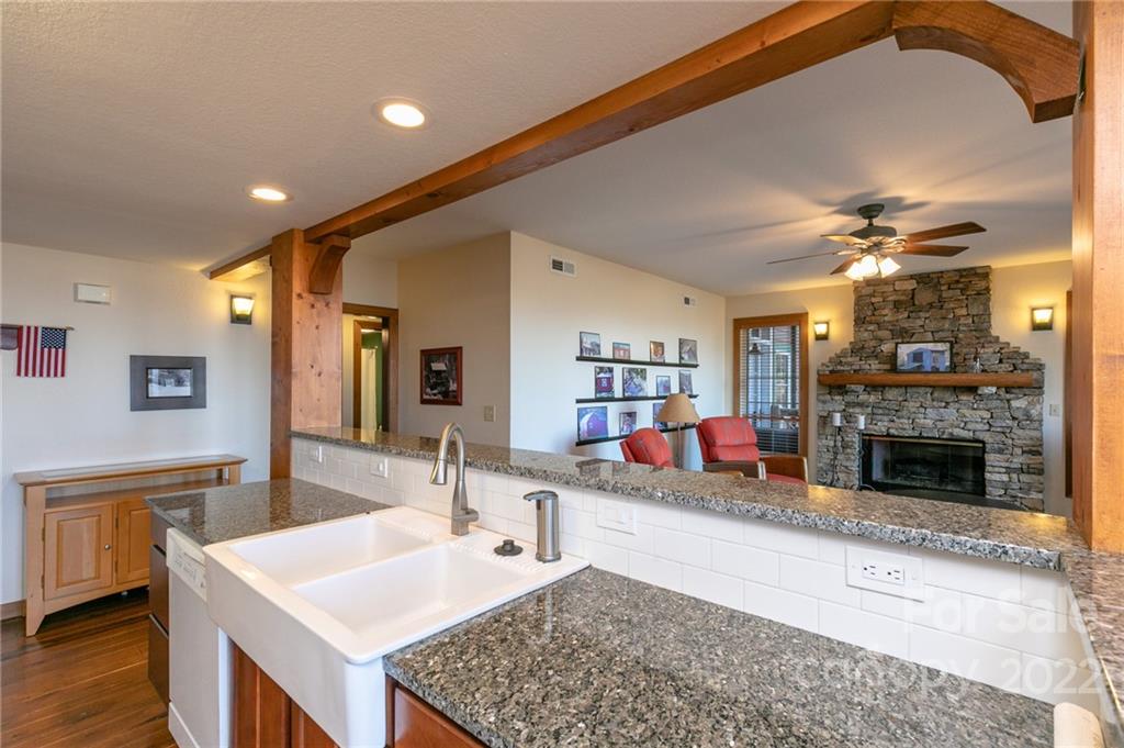 250 Creekside thumbnail image 8