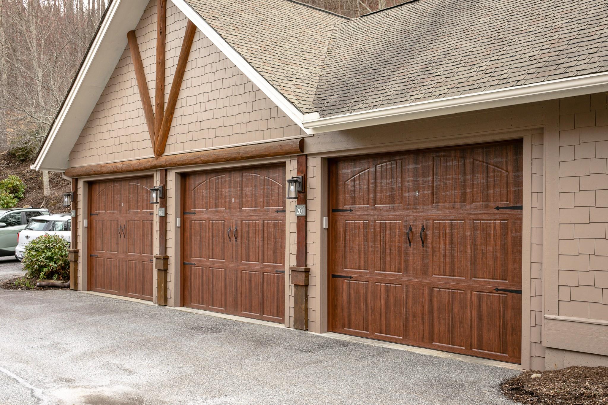 52 Logging Horse thumbnail image 3