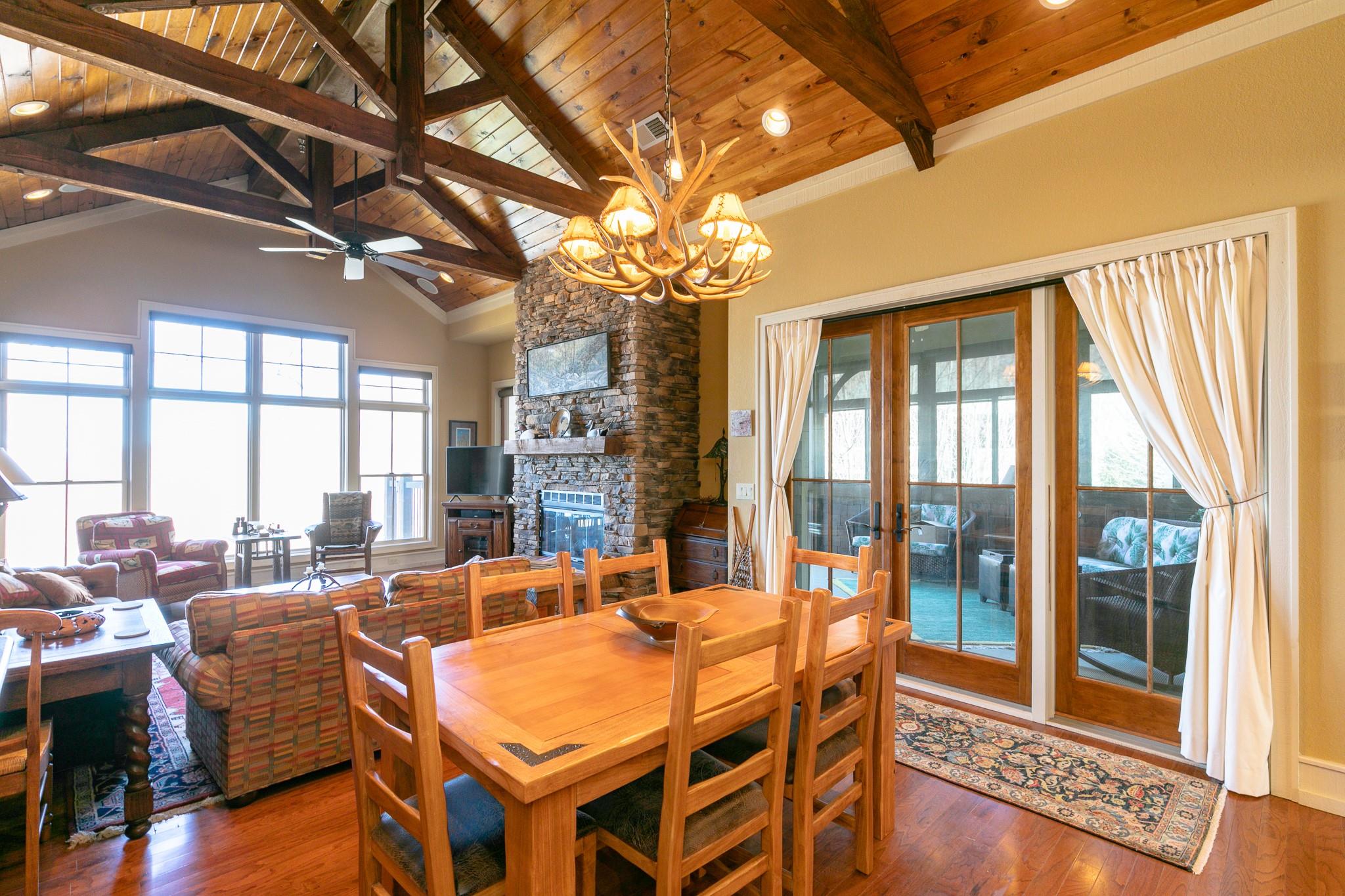 45 Creekside thumbnail image 6