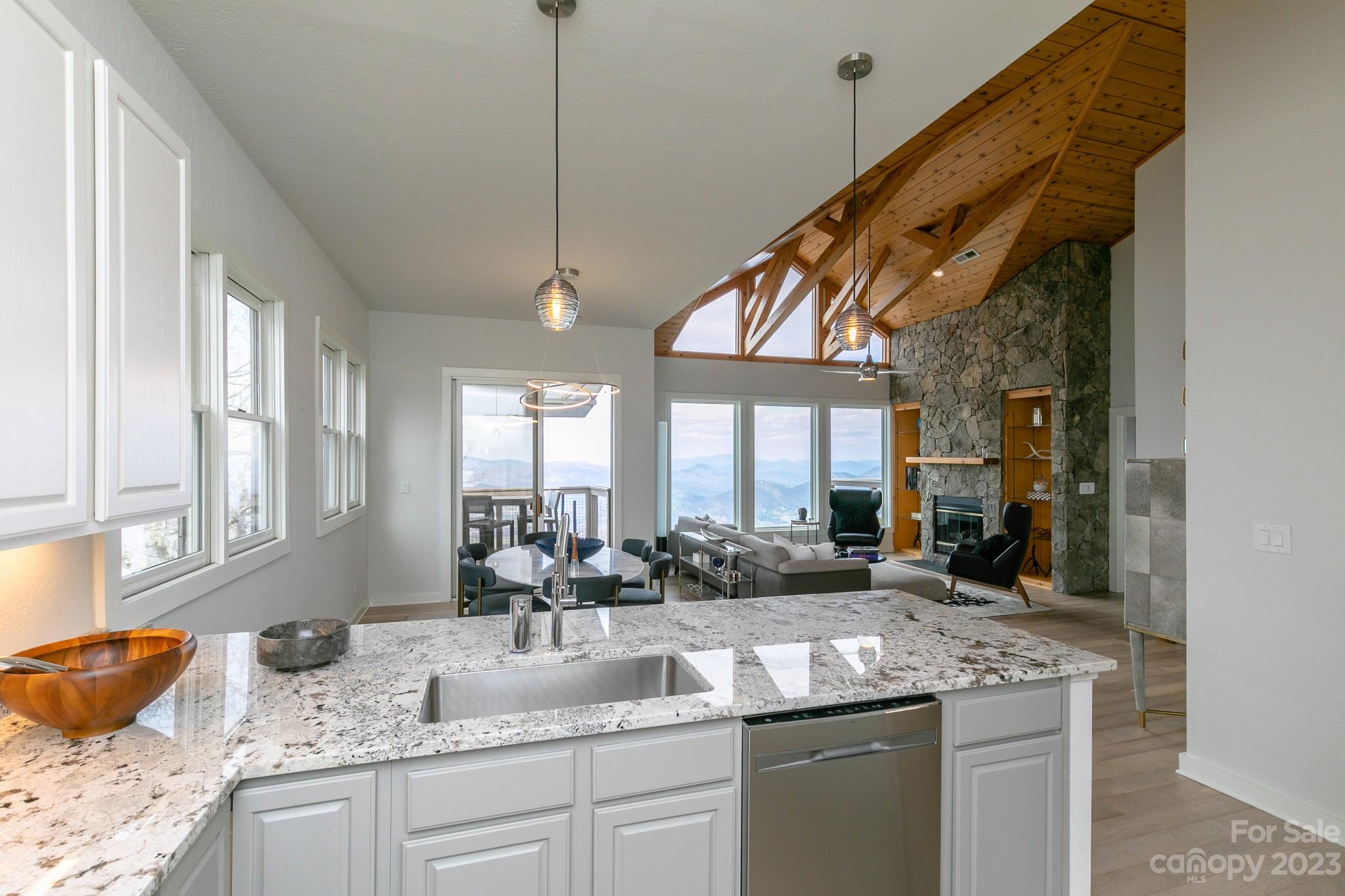 30 Club Villa thumbnail image 8