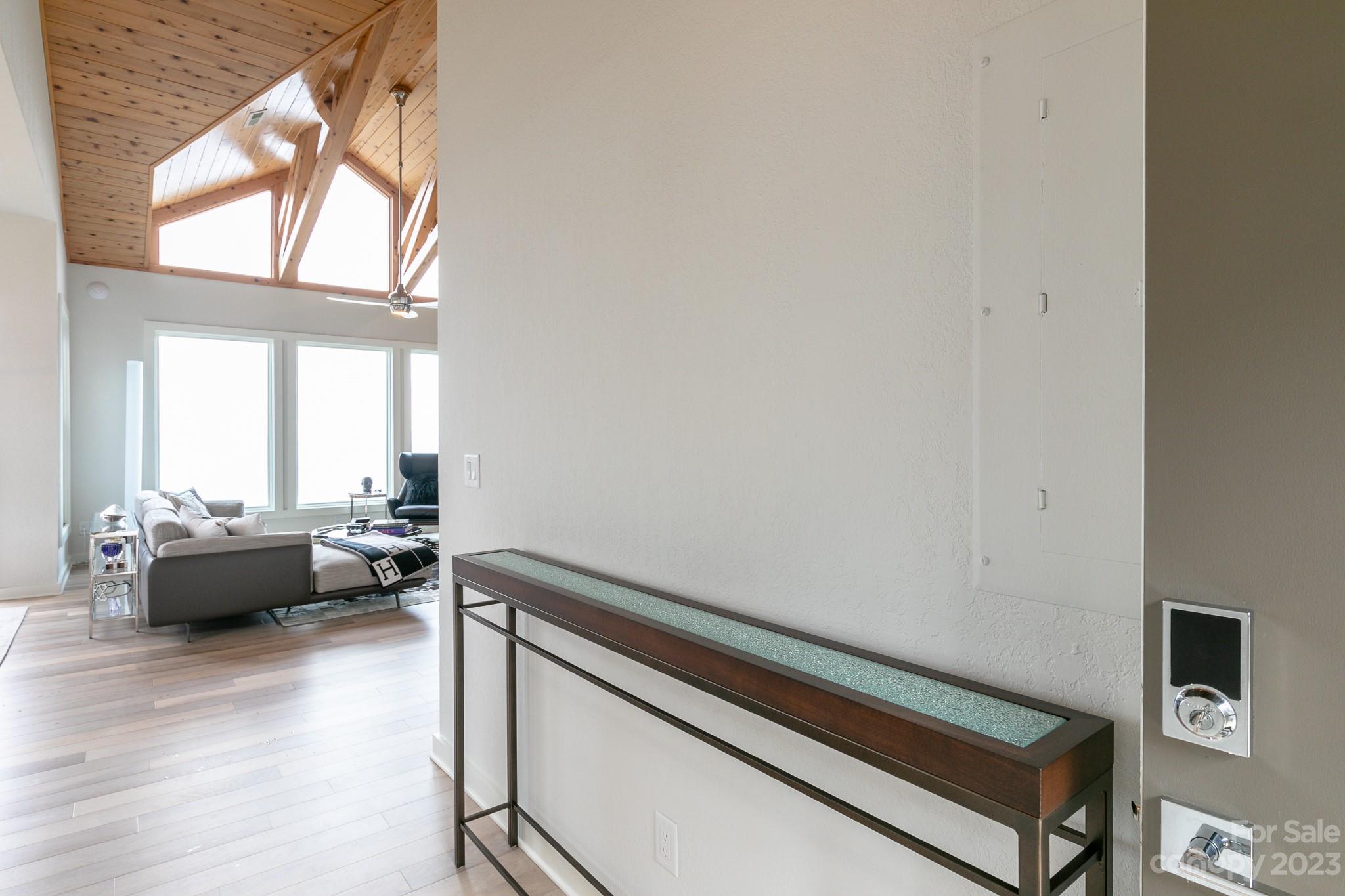 30 Club Villa thumbnail image 9