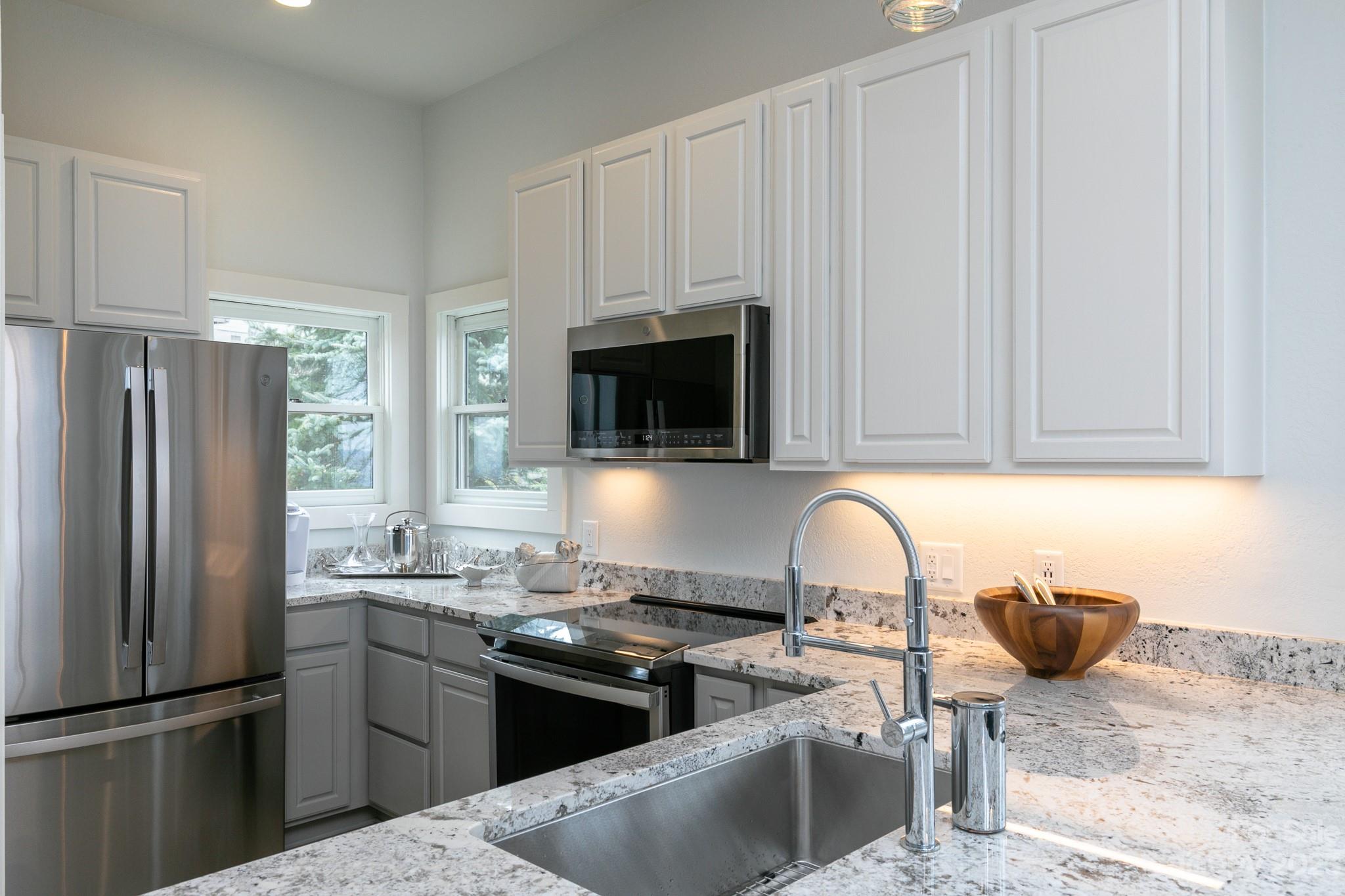 30 Club Villa thumbnail image 17