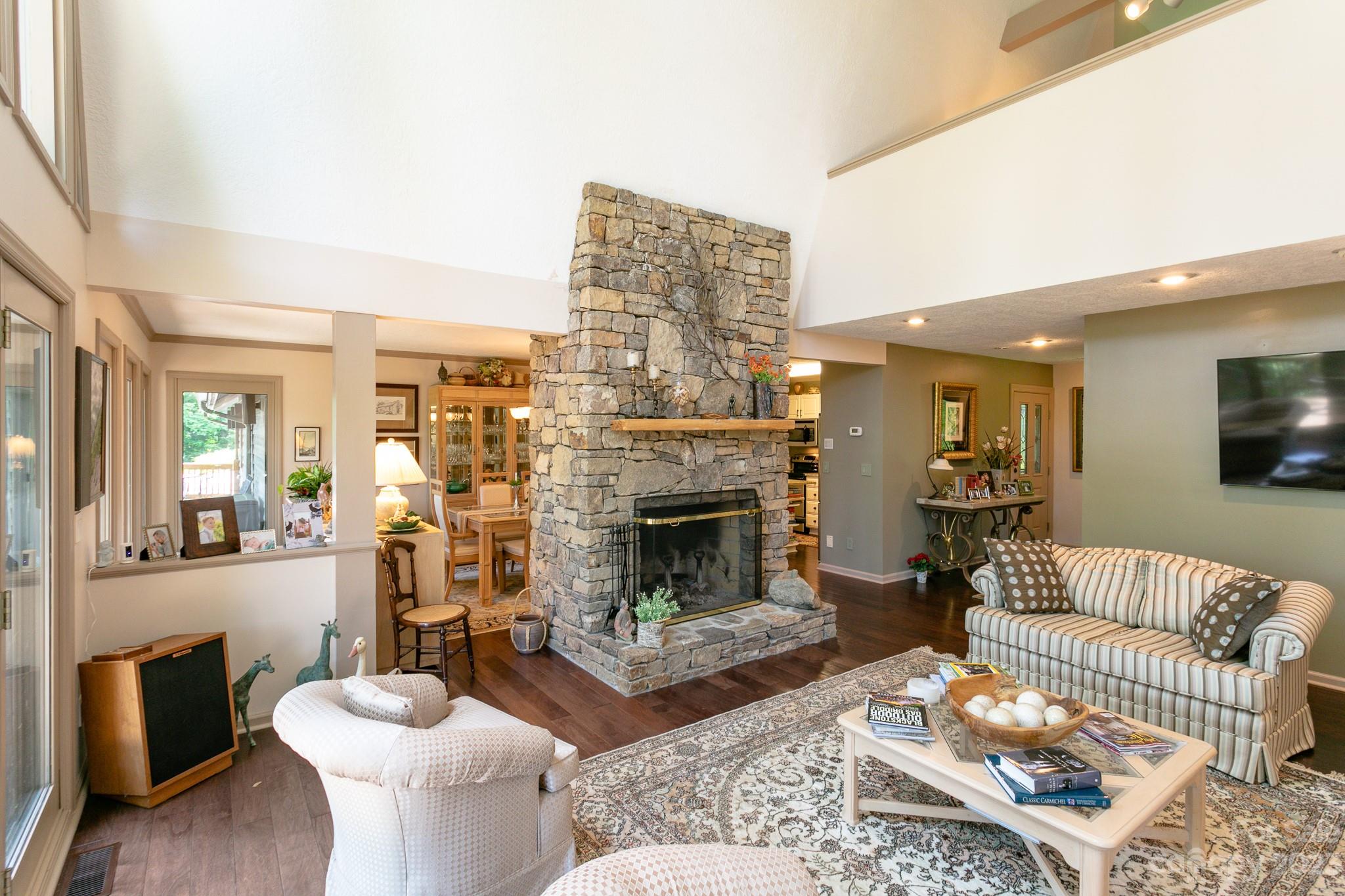 7 Valley Mist thumbnail image 6