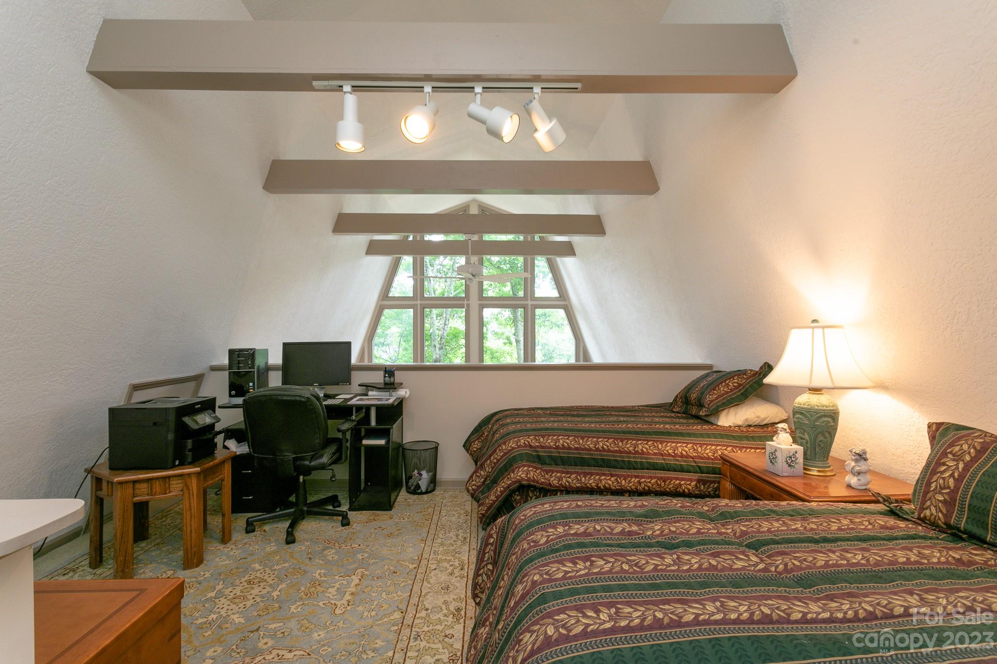 7 Valley Mist thumbnail image 29