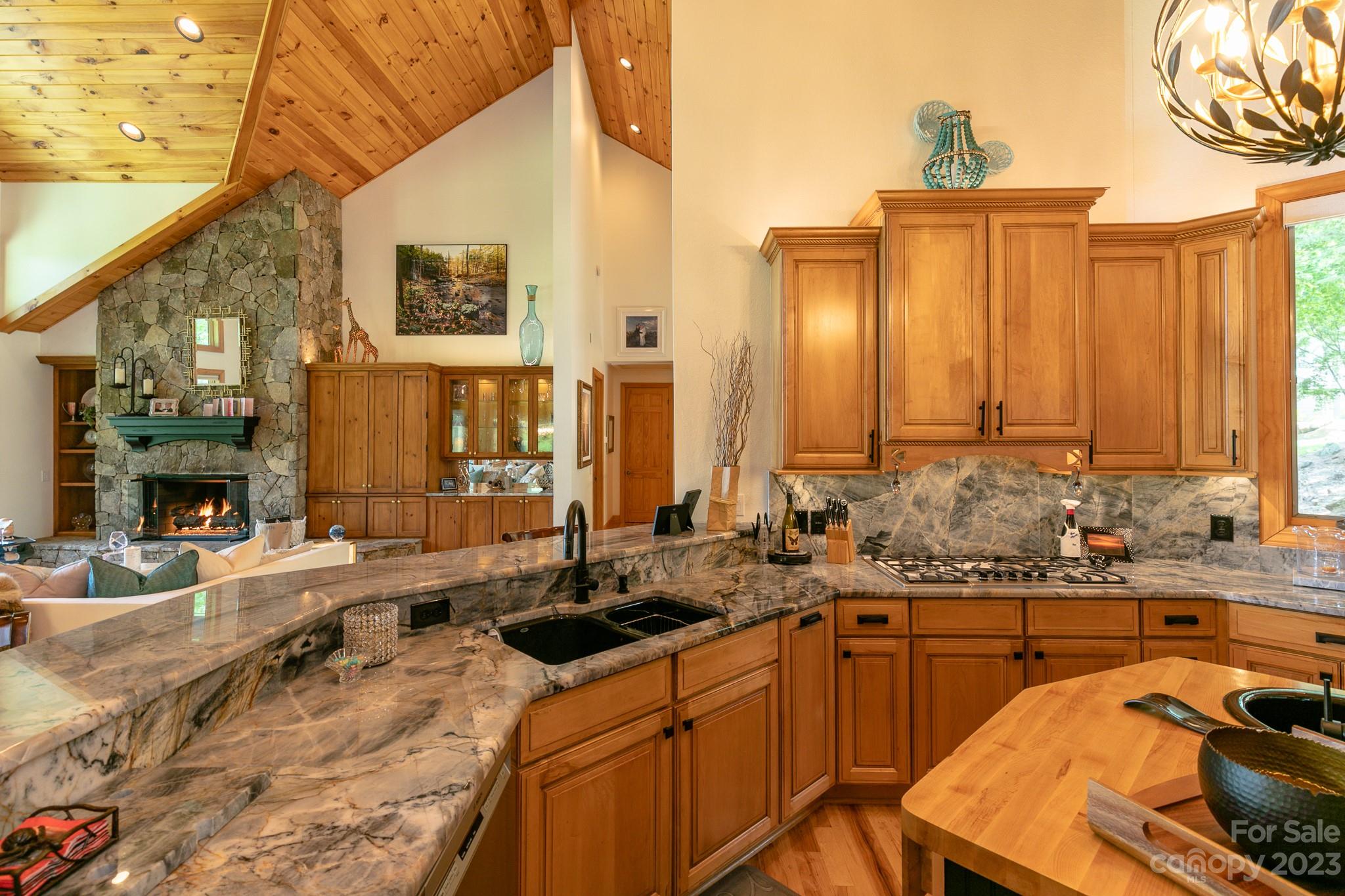 7 Austin Mountain thumbnail image 11