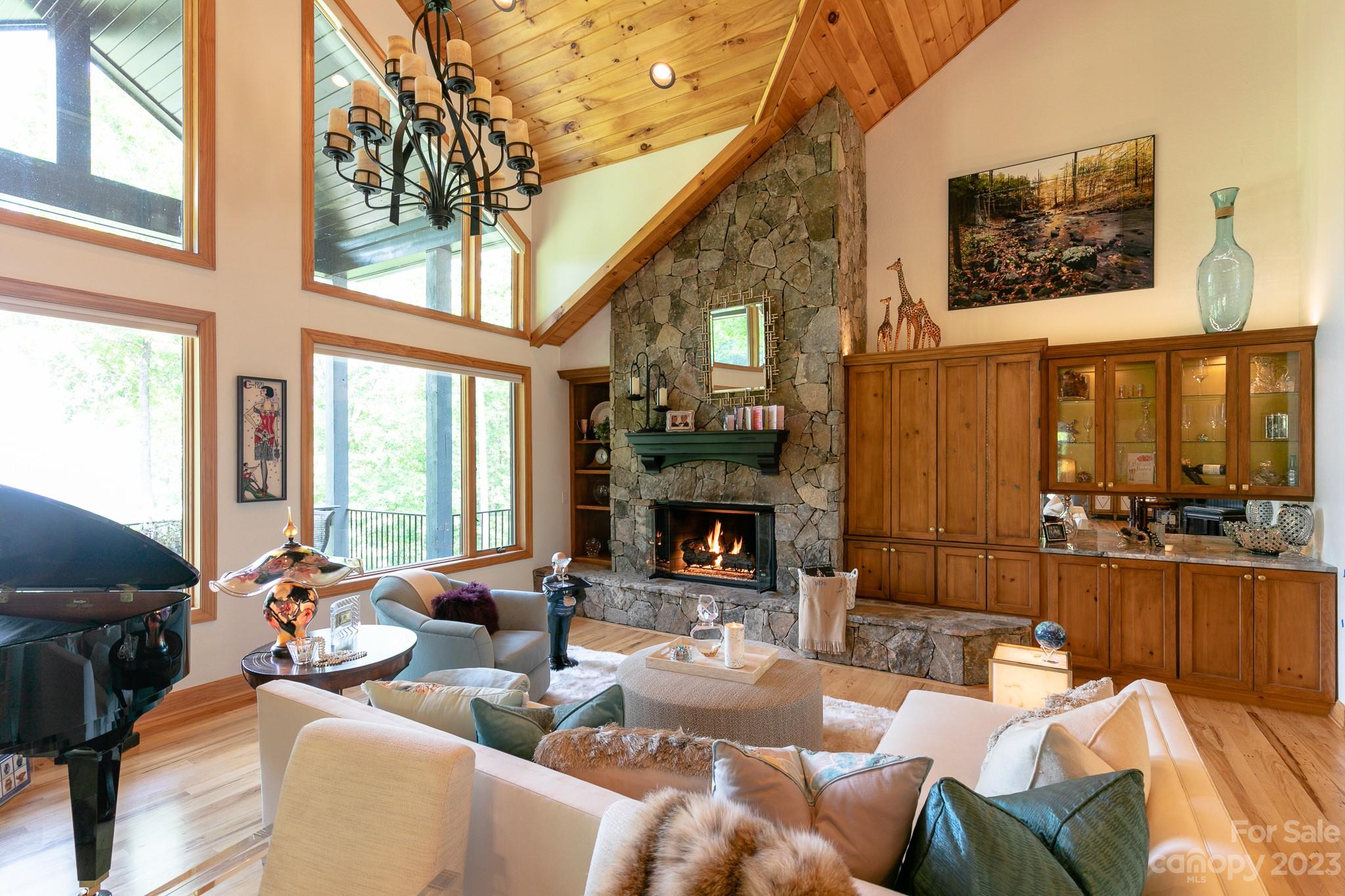 7 Austin Mountain thumbnail image 20