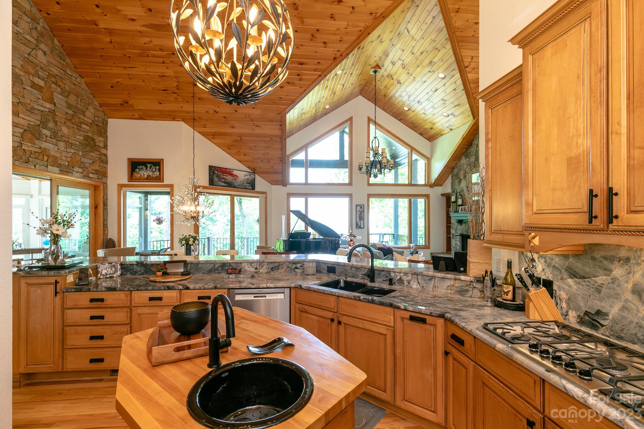 7 Austin Mountain thumbnail image 48