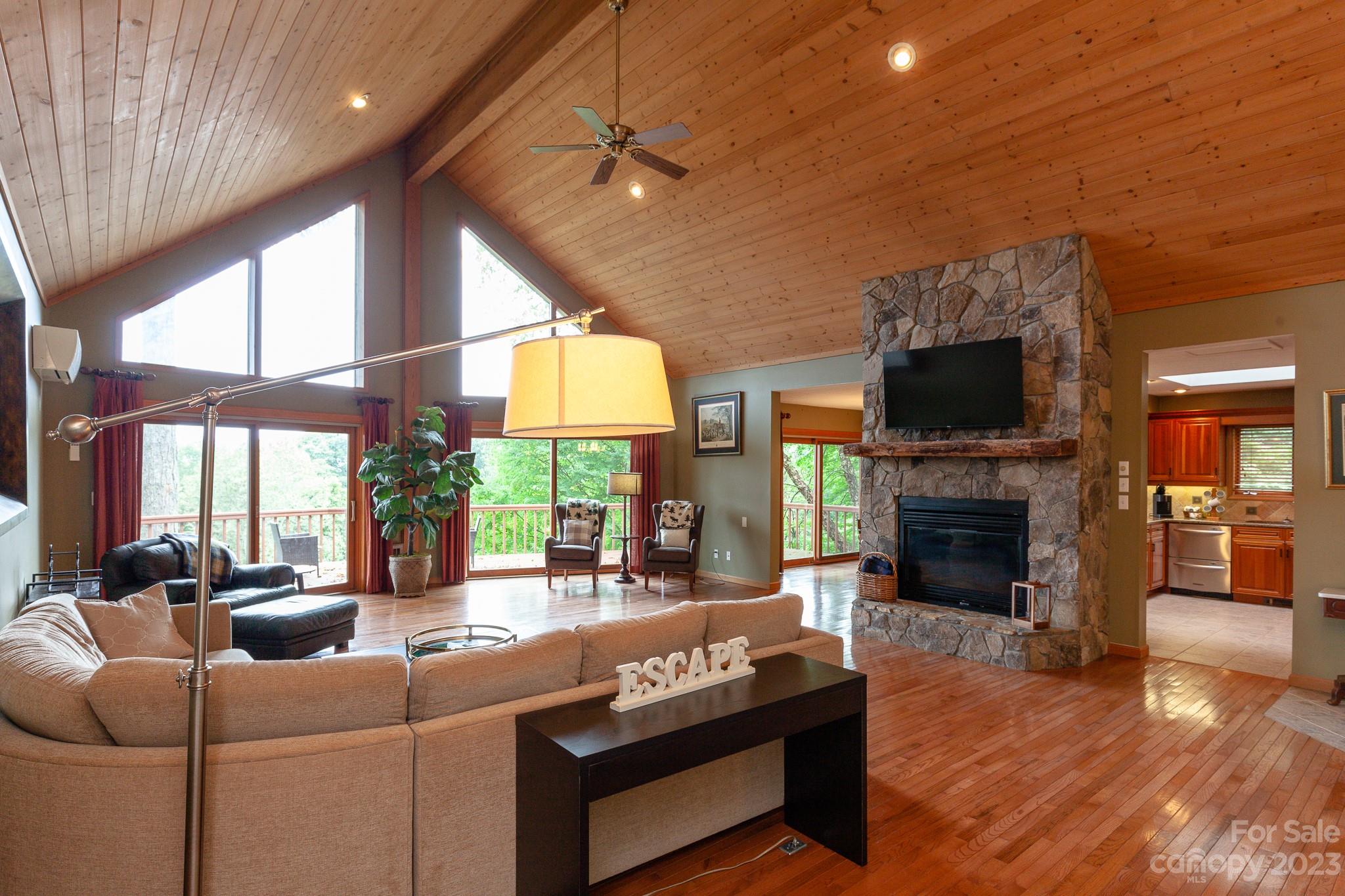 2520 Mountain Air thumbnail image 1