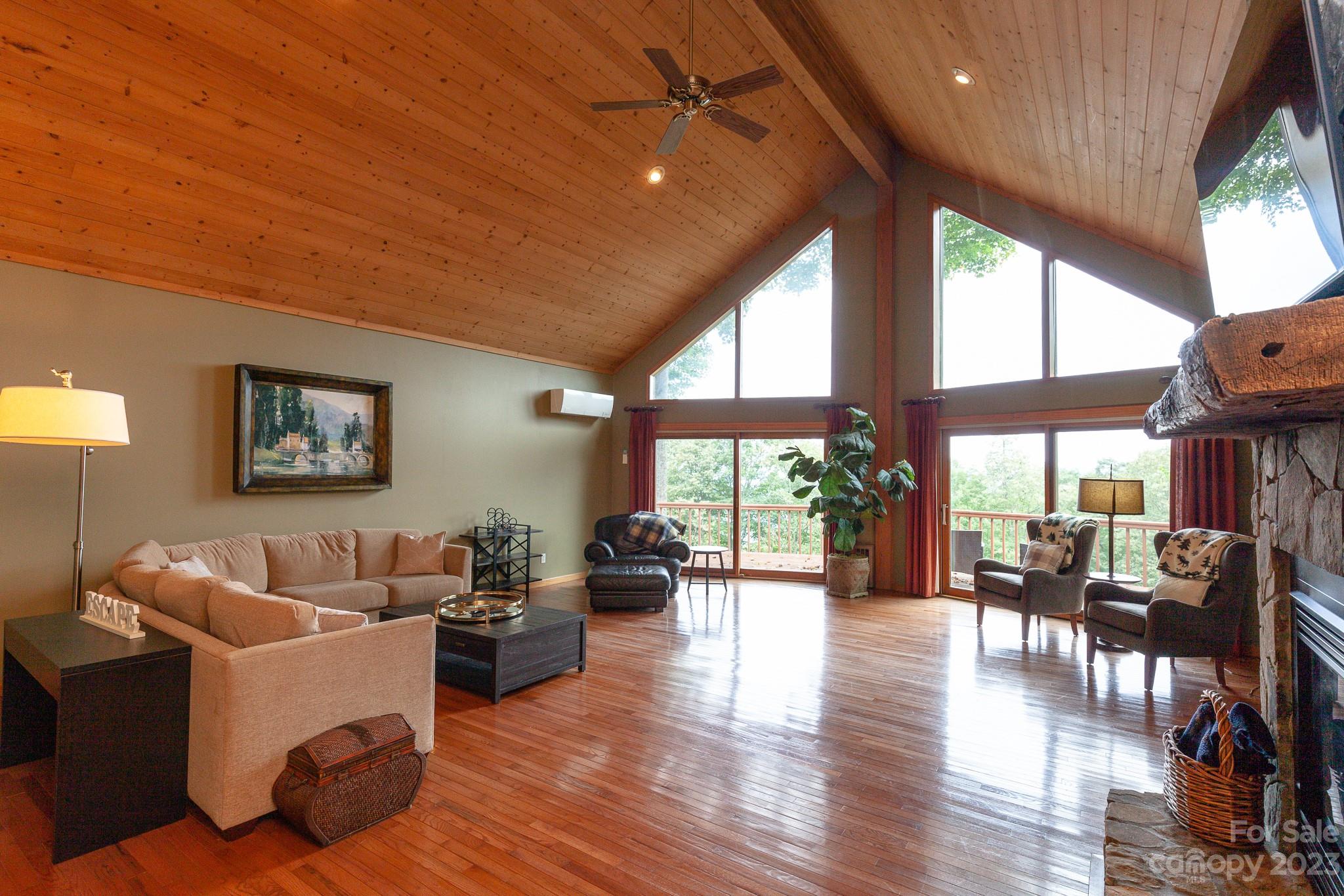 2520 Mountain Air thumbnail image 4