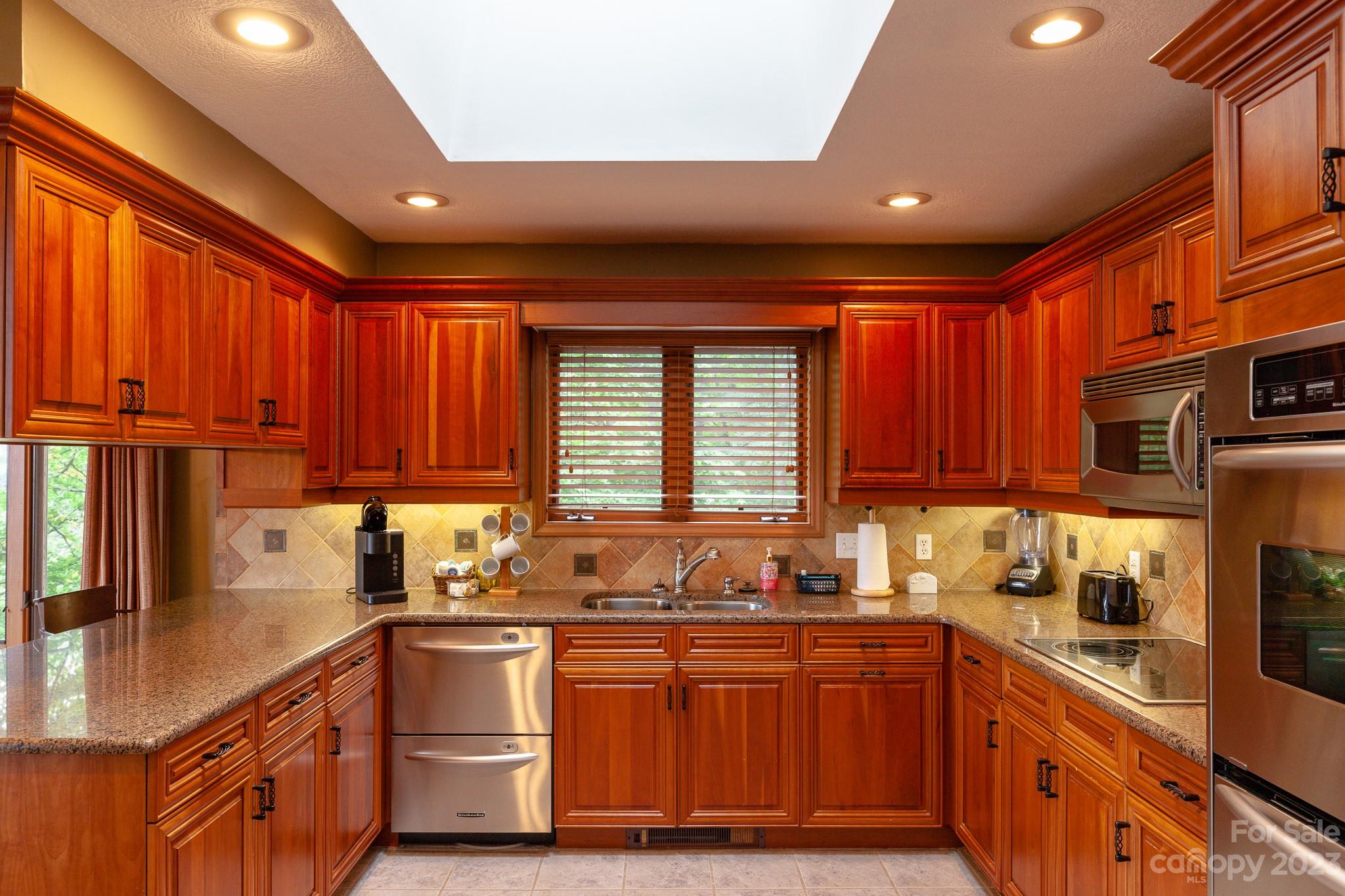 2520 Mountain Air thumbnail image 8