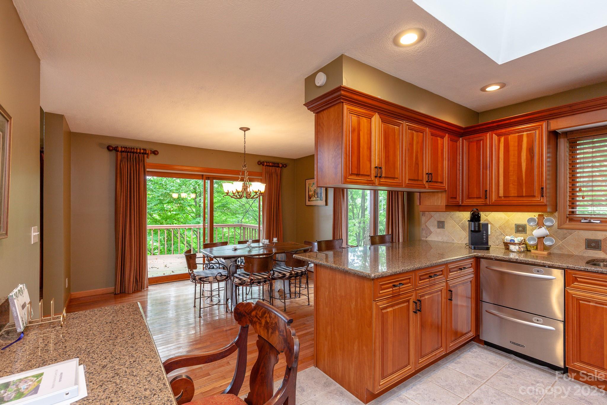 2520 Mountain Air thumbnail image 13