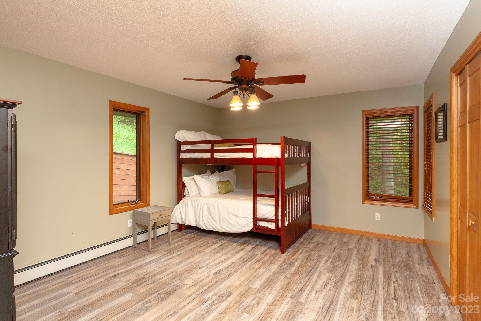 2520 Mountain Air thumbnail image 21