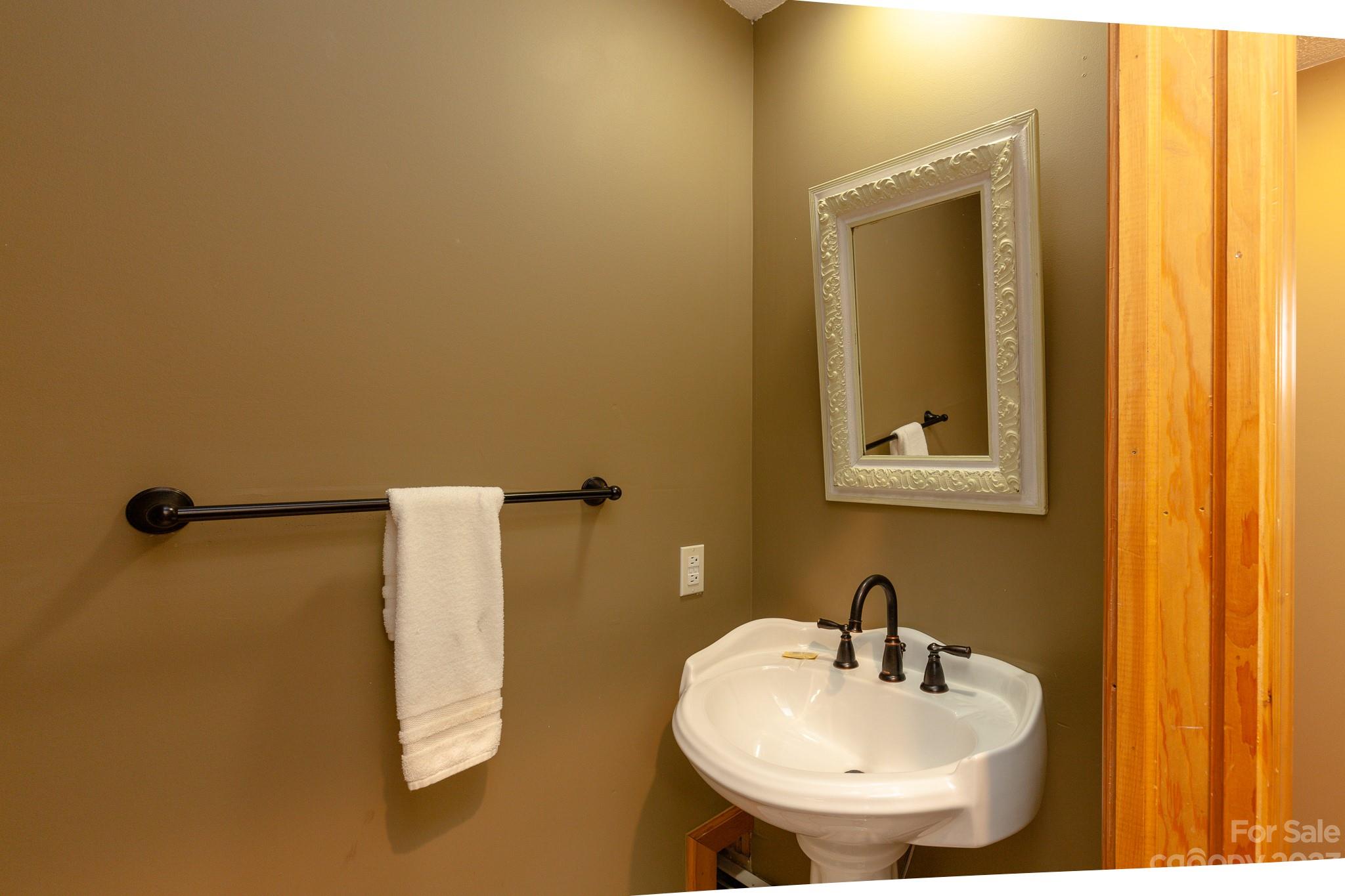 2520 Mountain Air thumbnail image 37