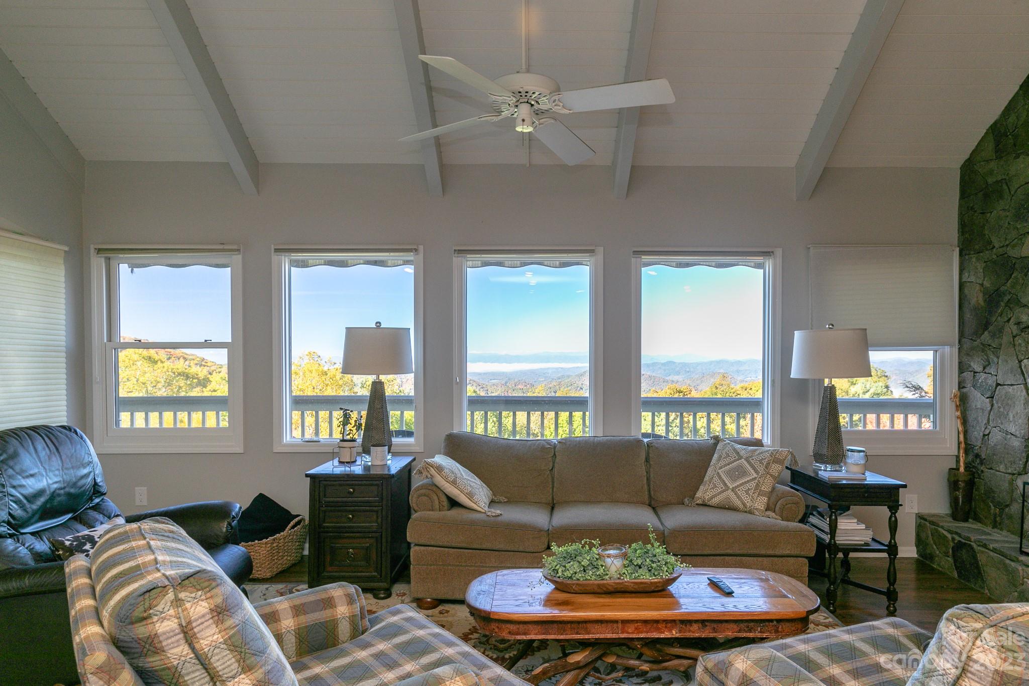 11 Lookout thumbnail image 17