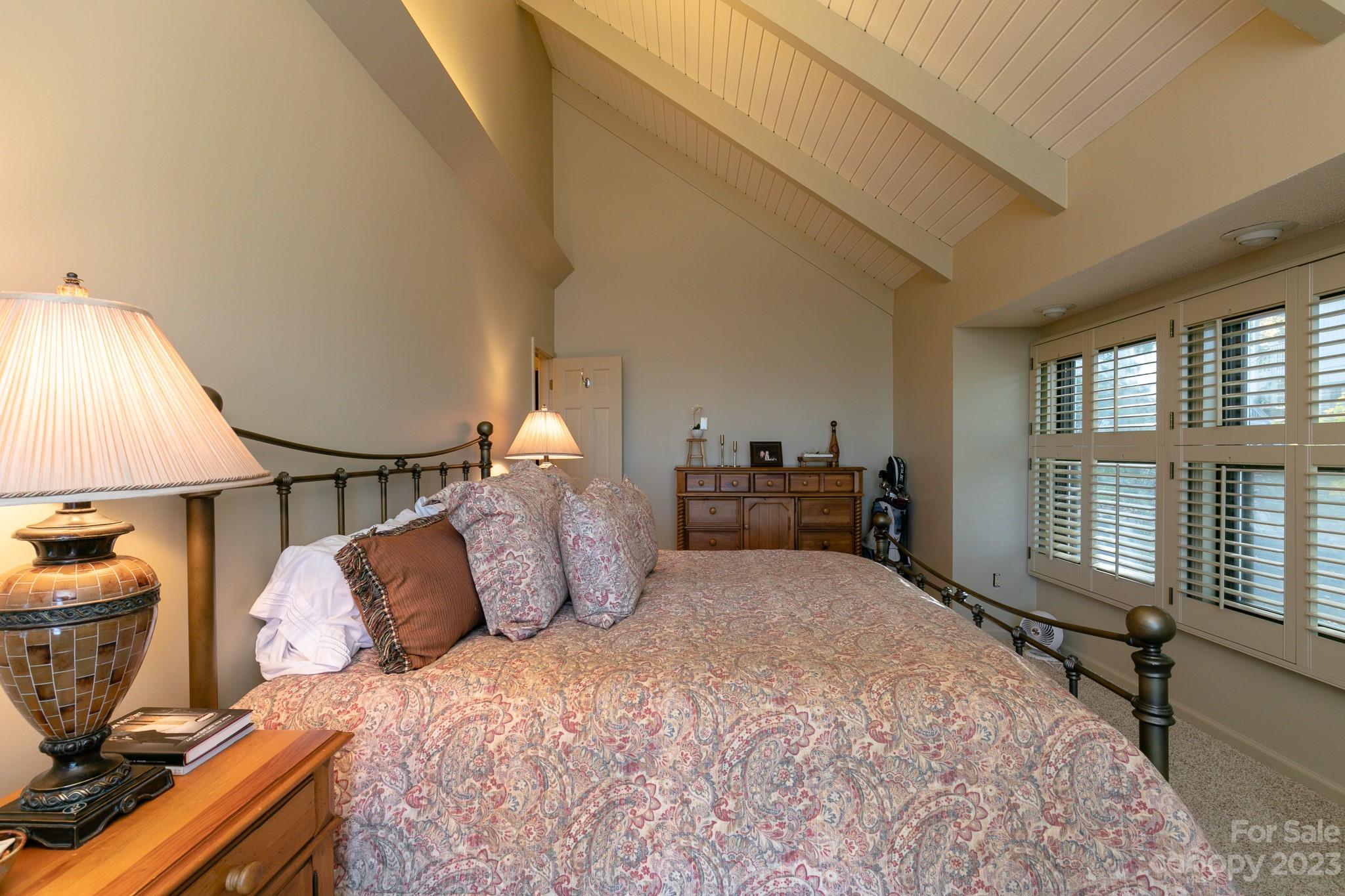 11 Lookout thumbnail image 20