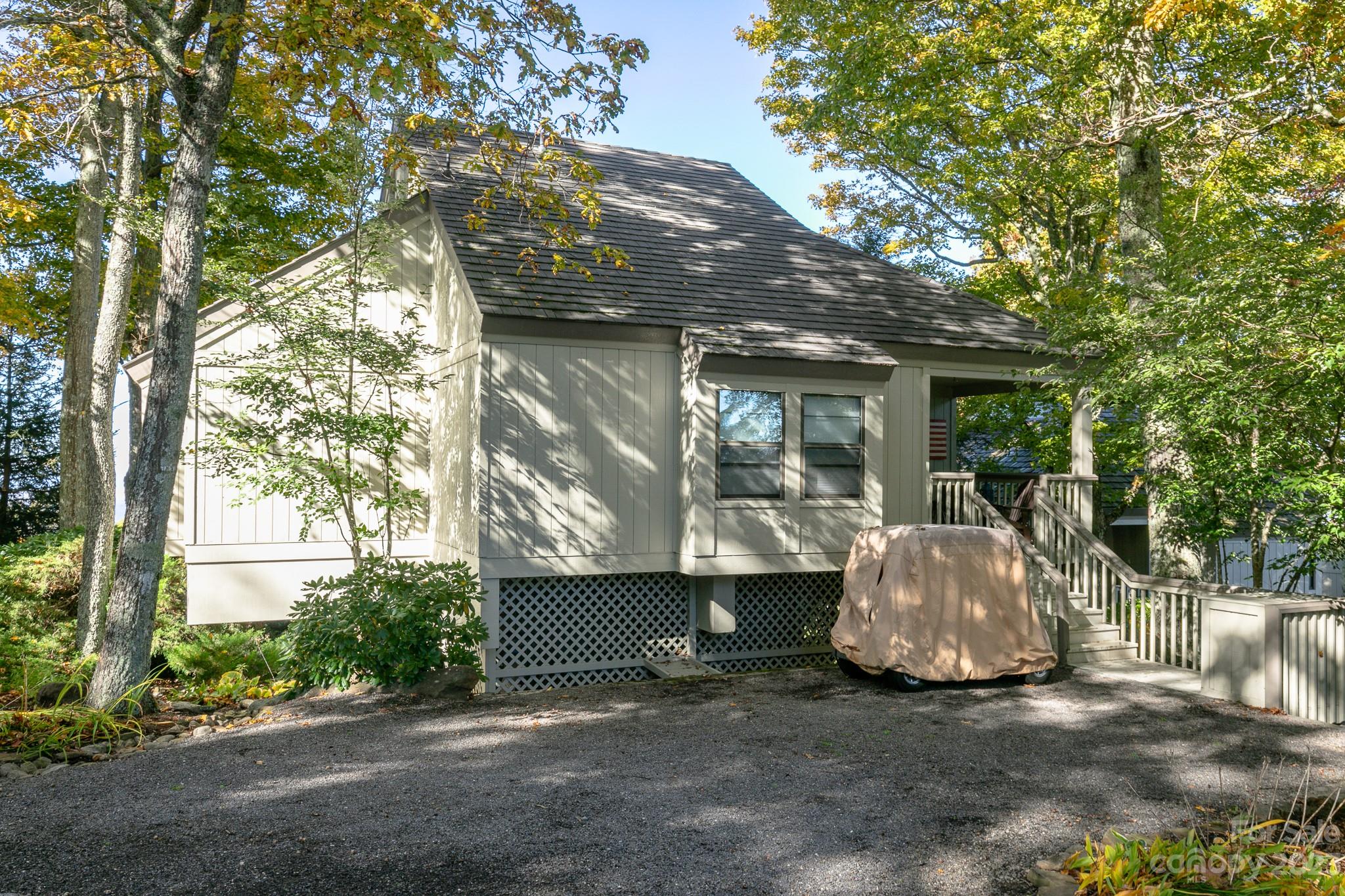 11 Lookout thumbnail image 32