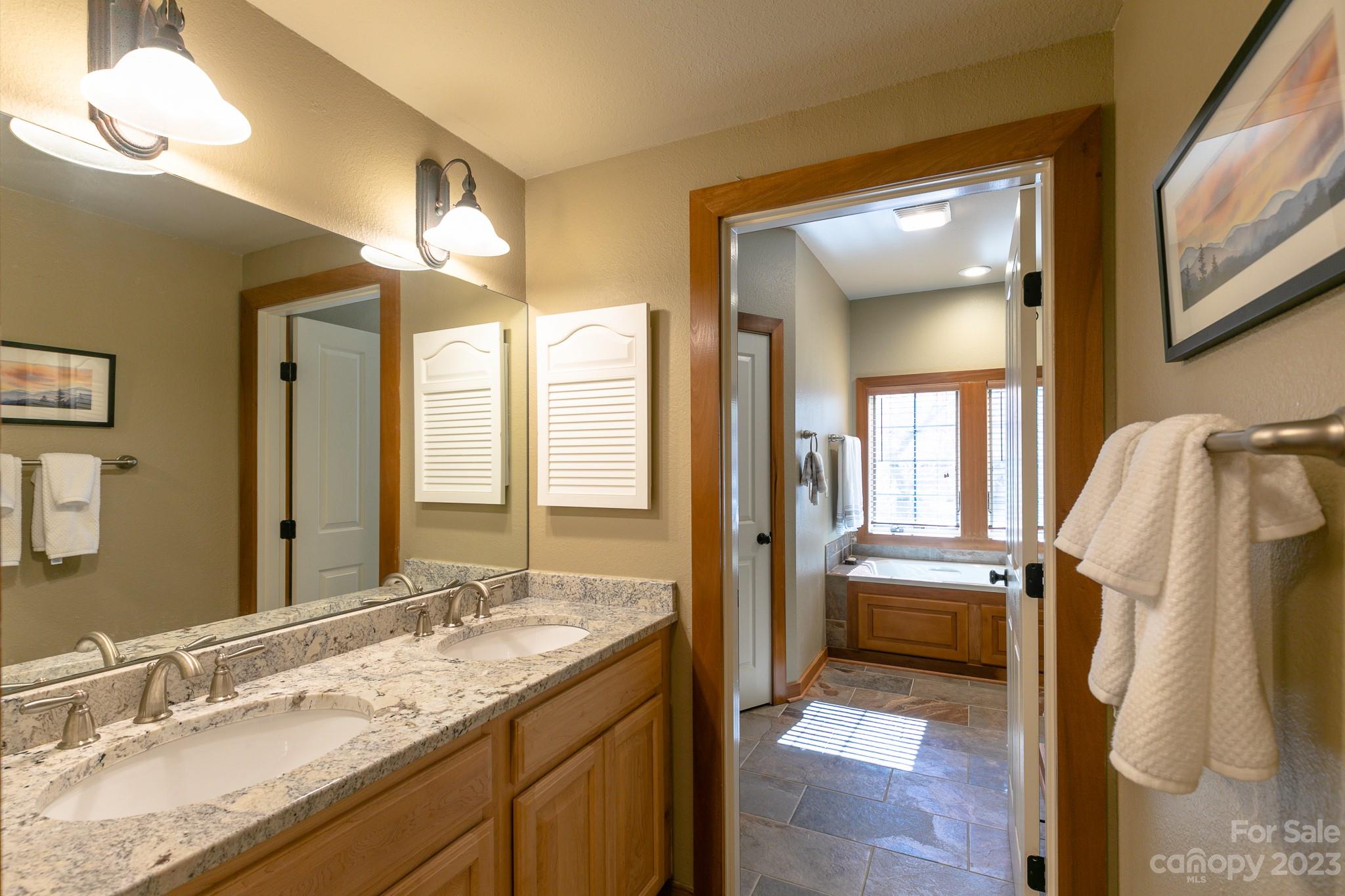 61 Creekside thumbnail image 21