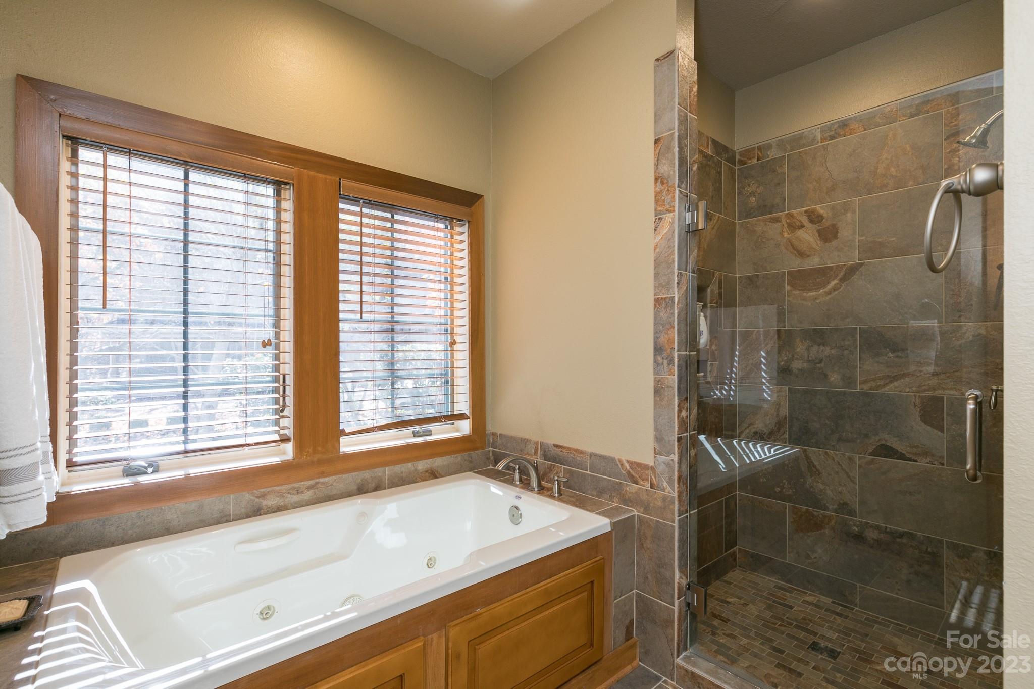 61 Creekside thumbnail image 22