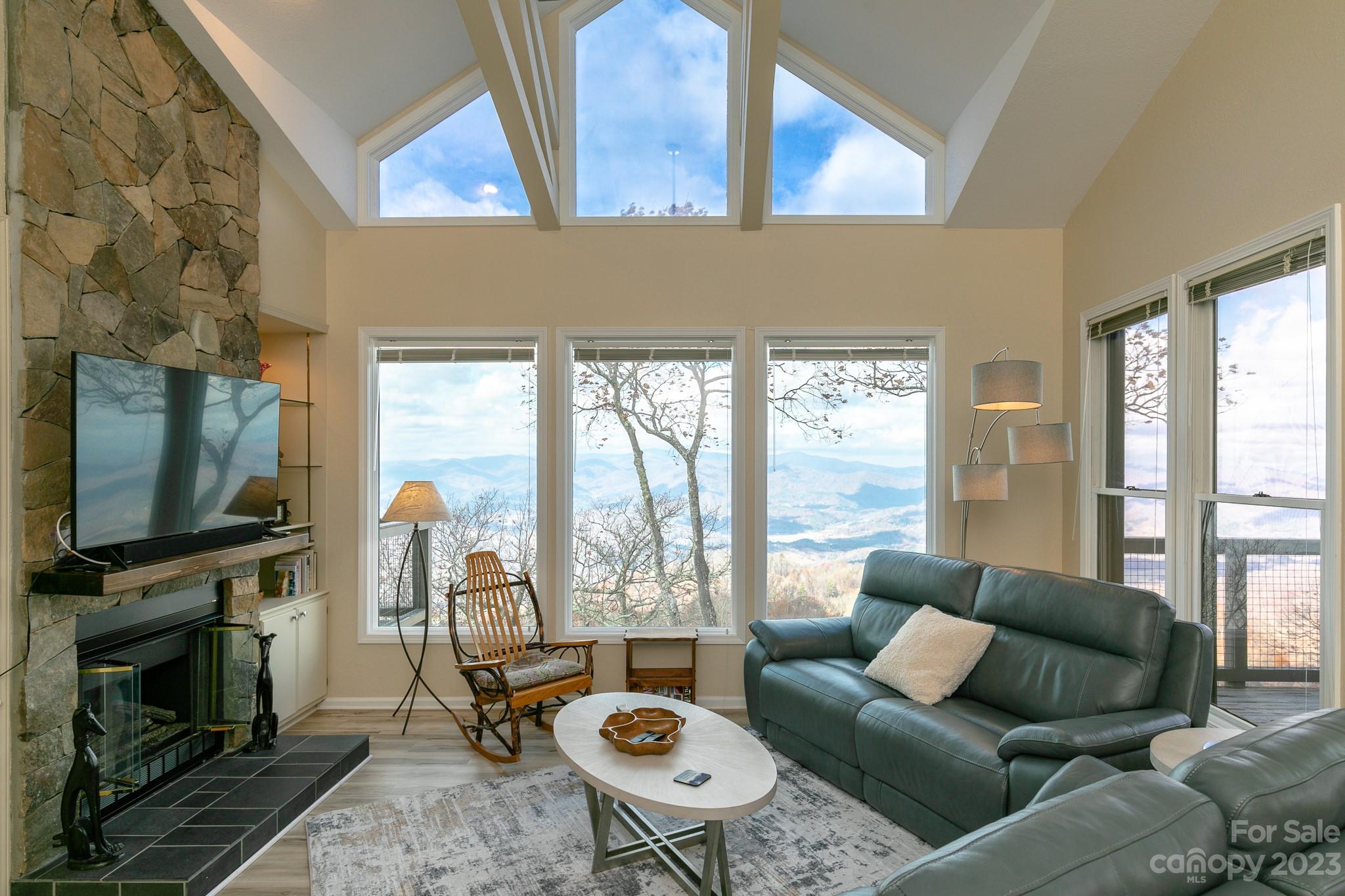 66 Club Villa thumbnail image 8