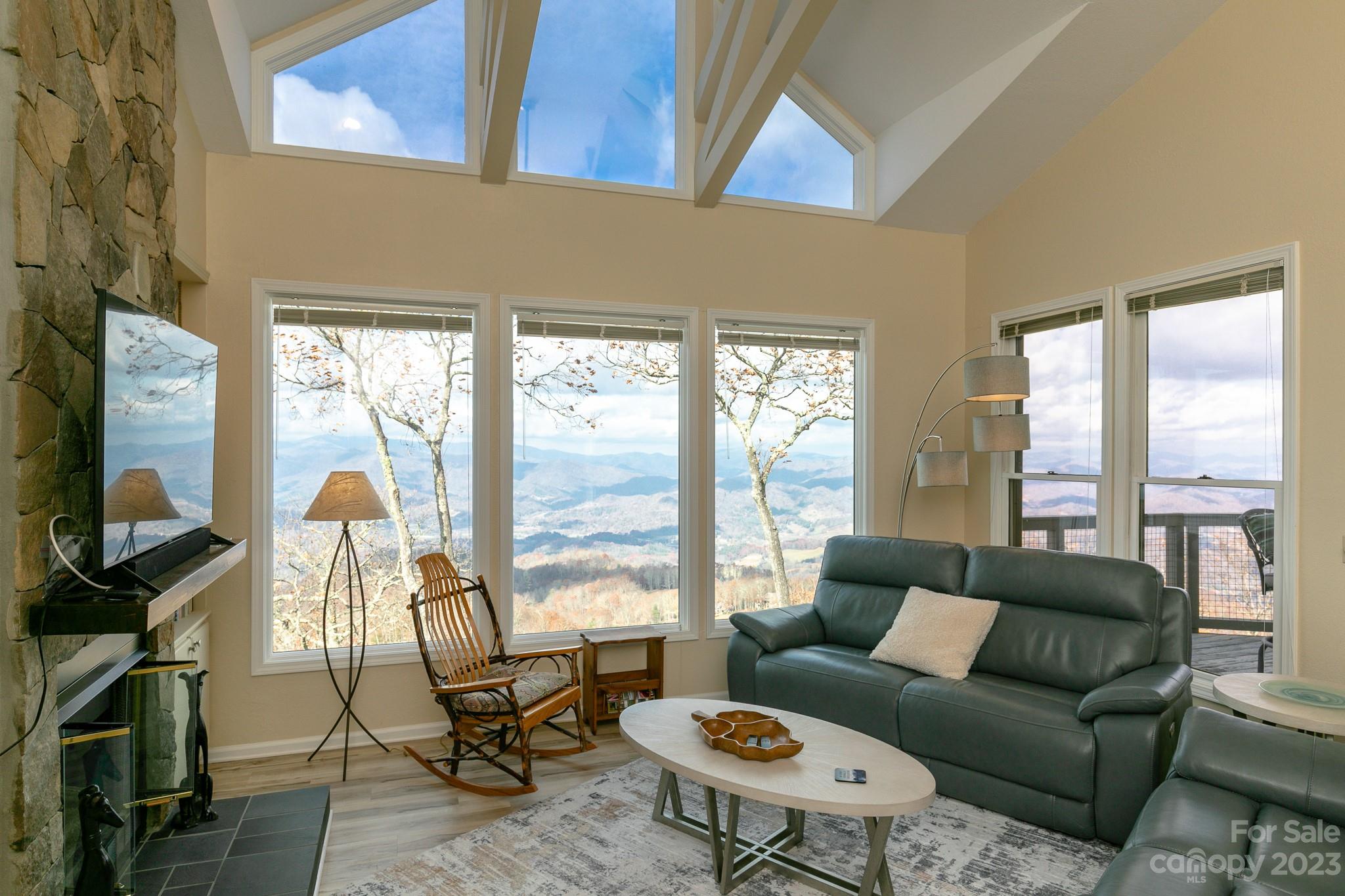 66 Club Villa thumbnail image 9