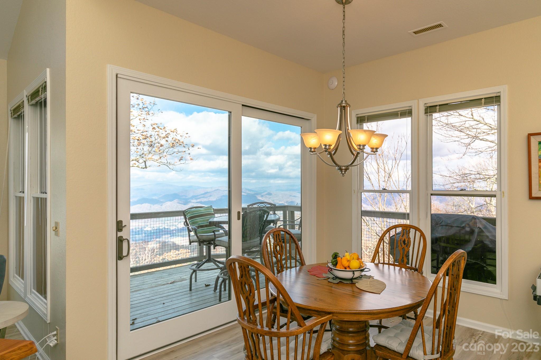 66 Club Villa thumbnail image 11