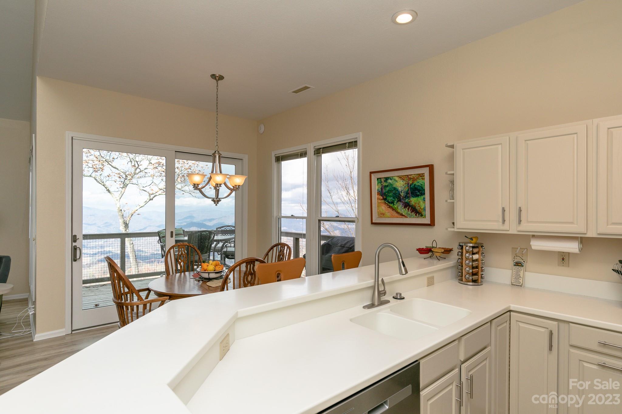 66 Club Villa thumbnail image 14