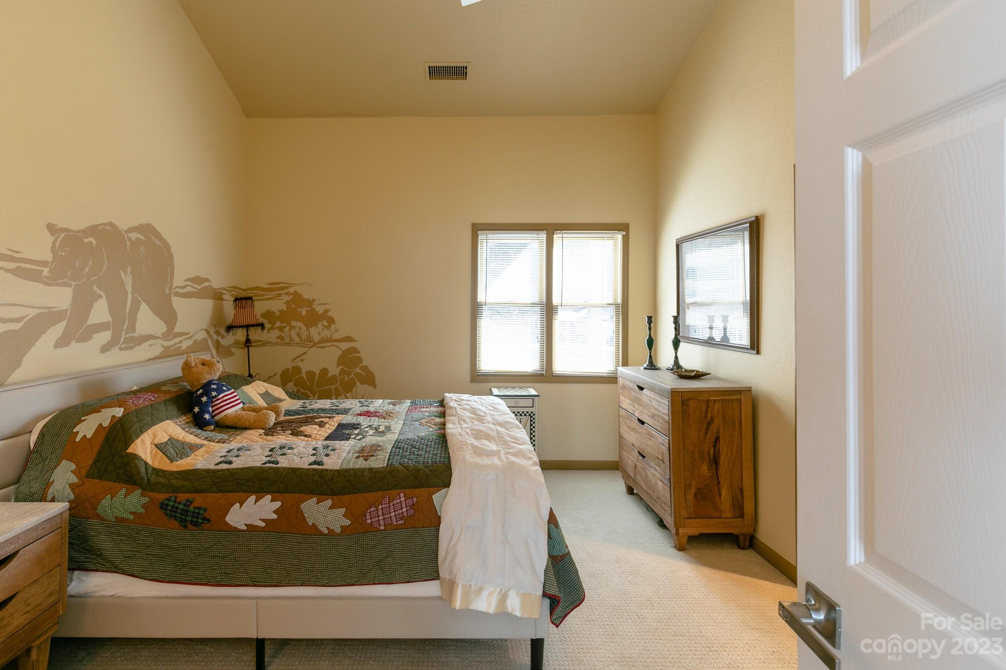 66 Club Villa thumbnail image 17