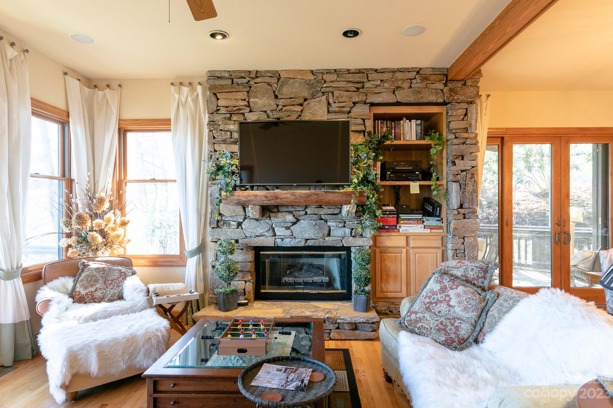 121 Stoney Falls thumbnail image 18