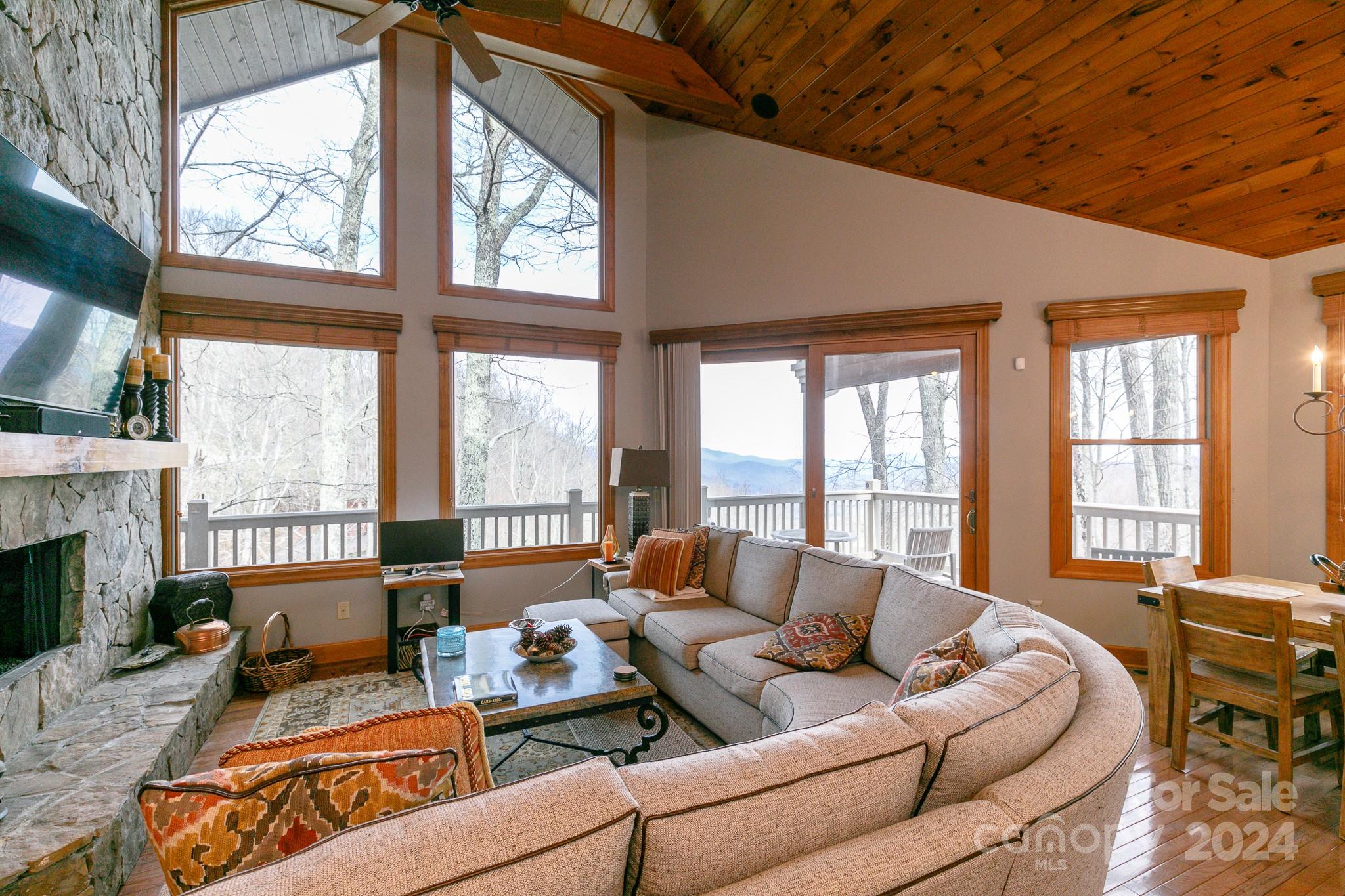 15 Ivy Point Lane thumbnail image 4