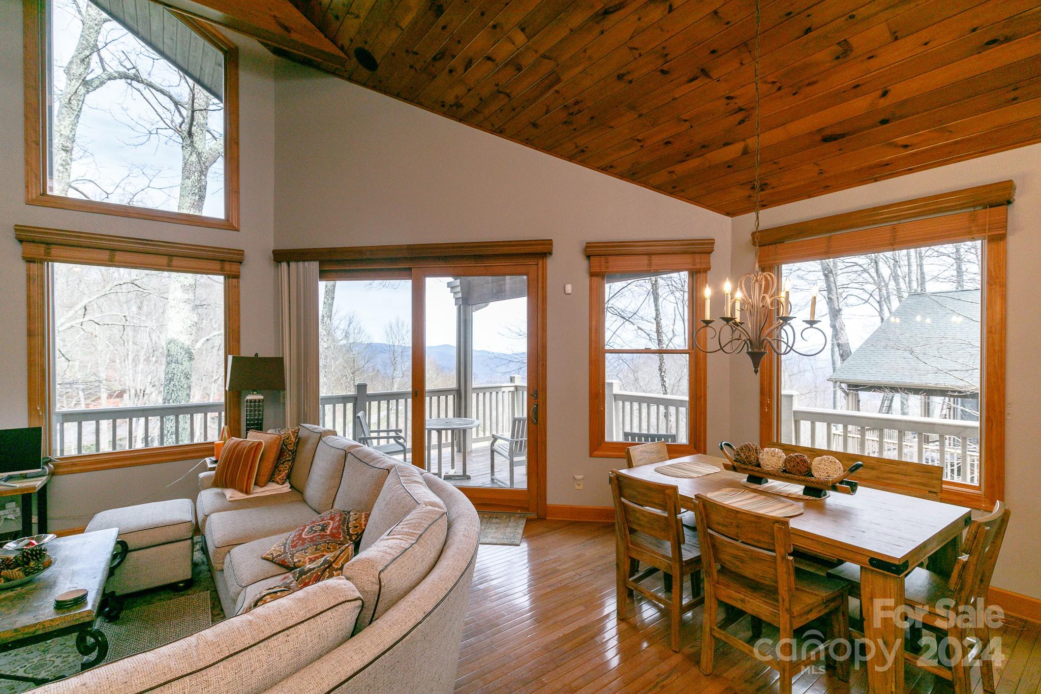 15 Ivy Point Lane thumbnail image 8