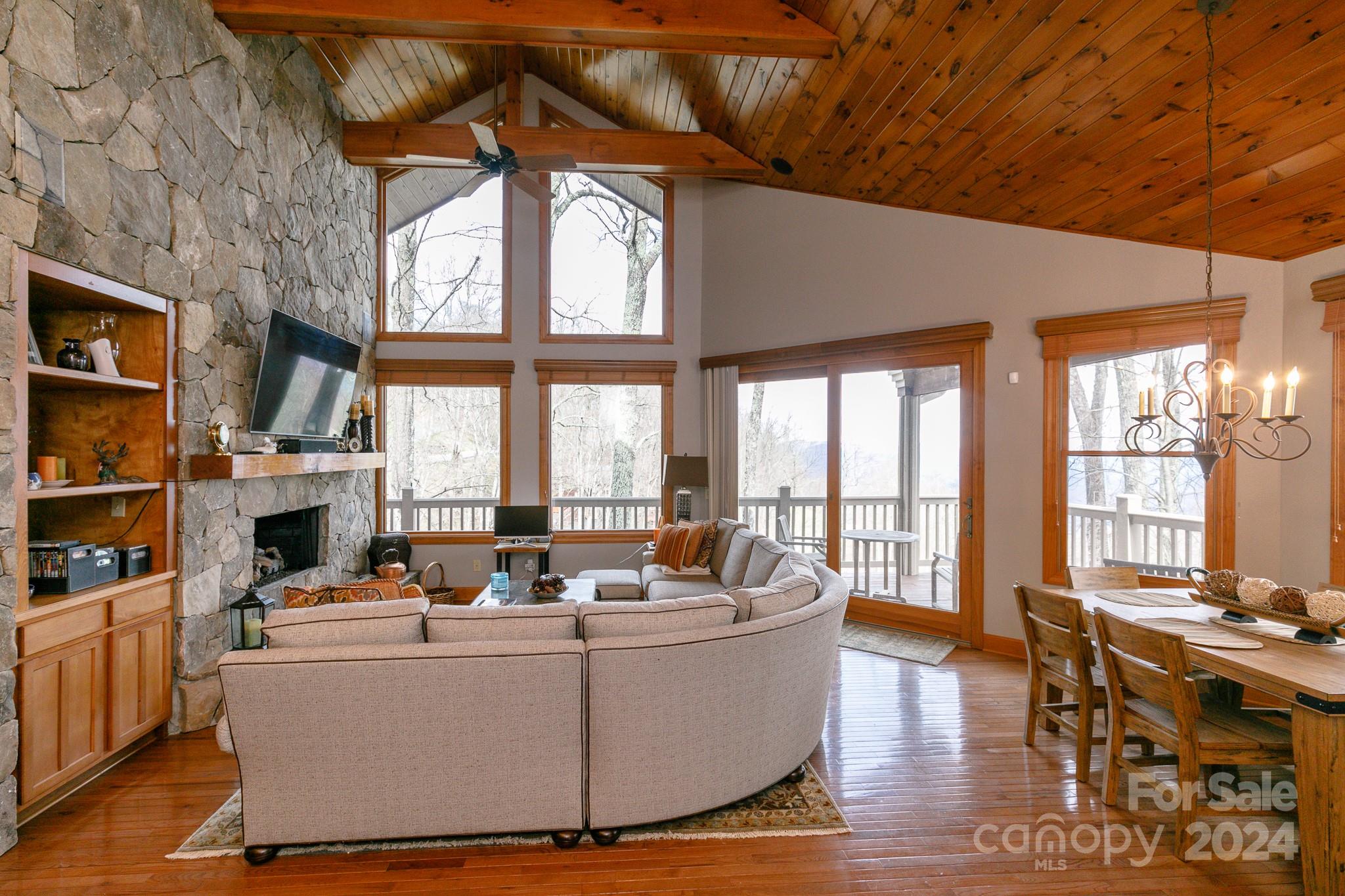 15 Ivy Point Lane thumbnail image 9