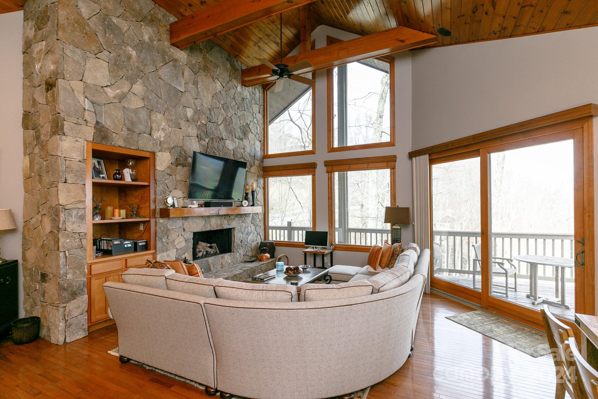 15 Ivy Point Lane thumbnail image 10