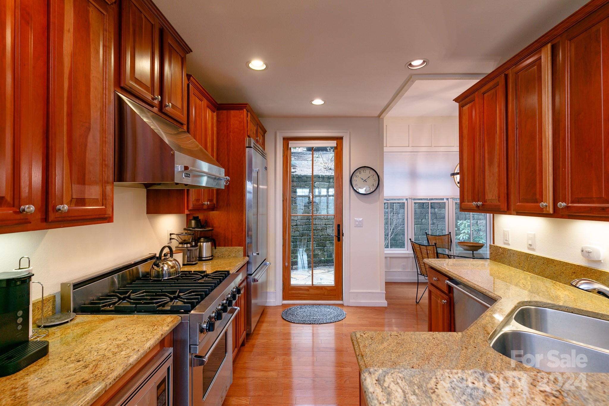 43 Creekside thumbnail image 14