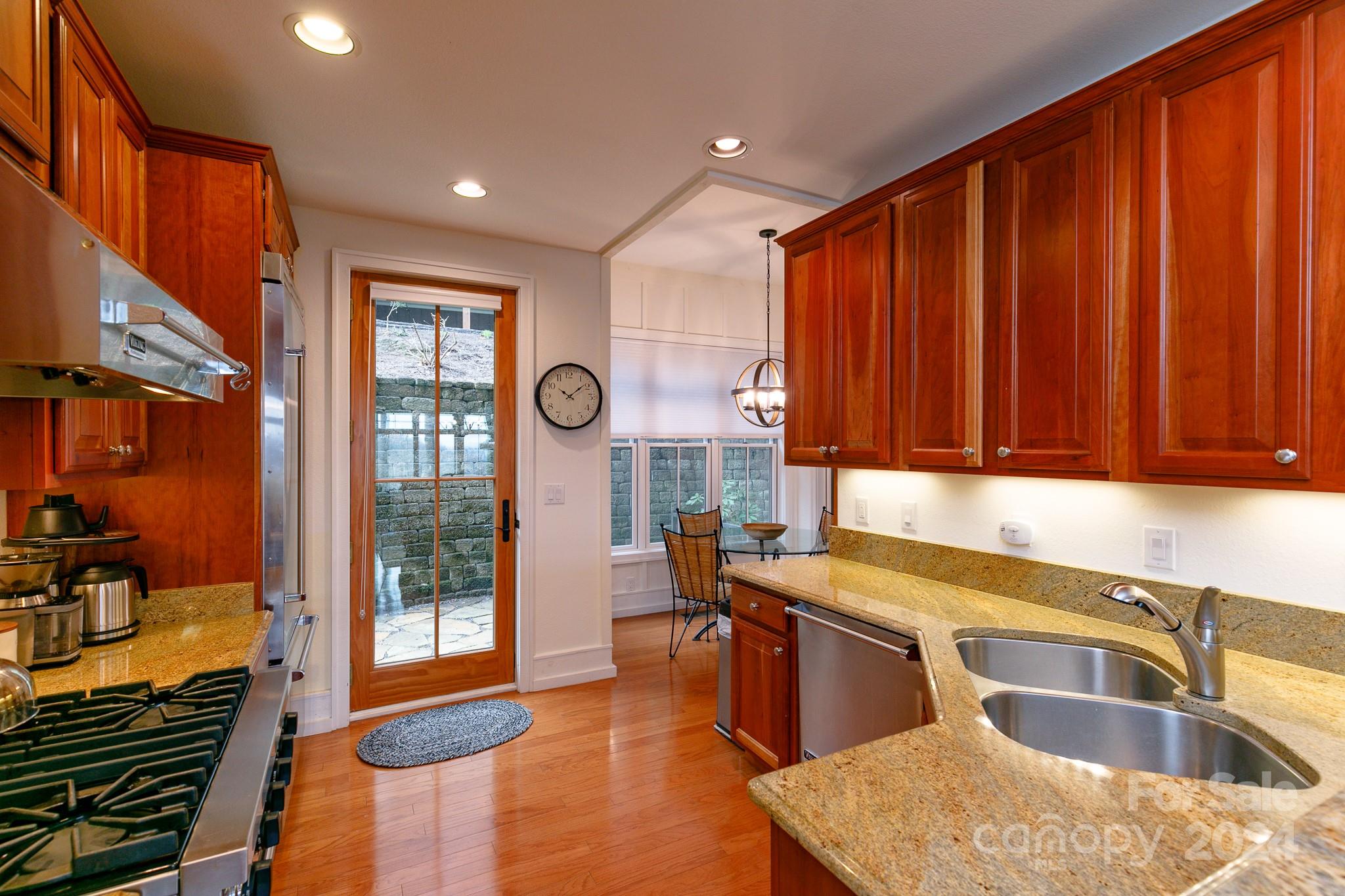 43 Creekside thumbnail image 15