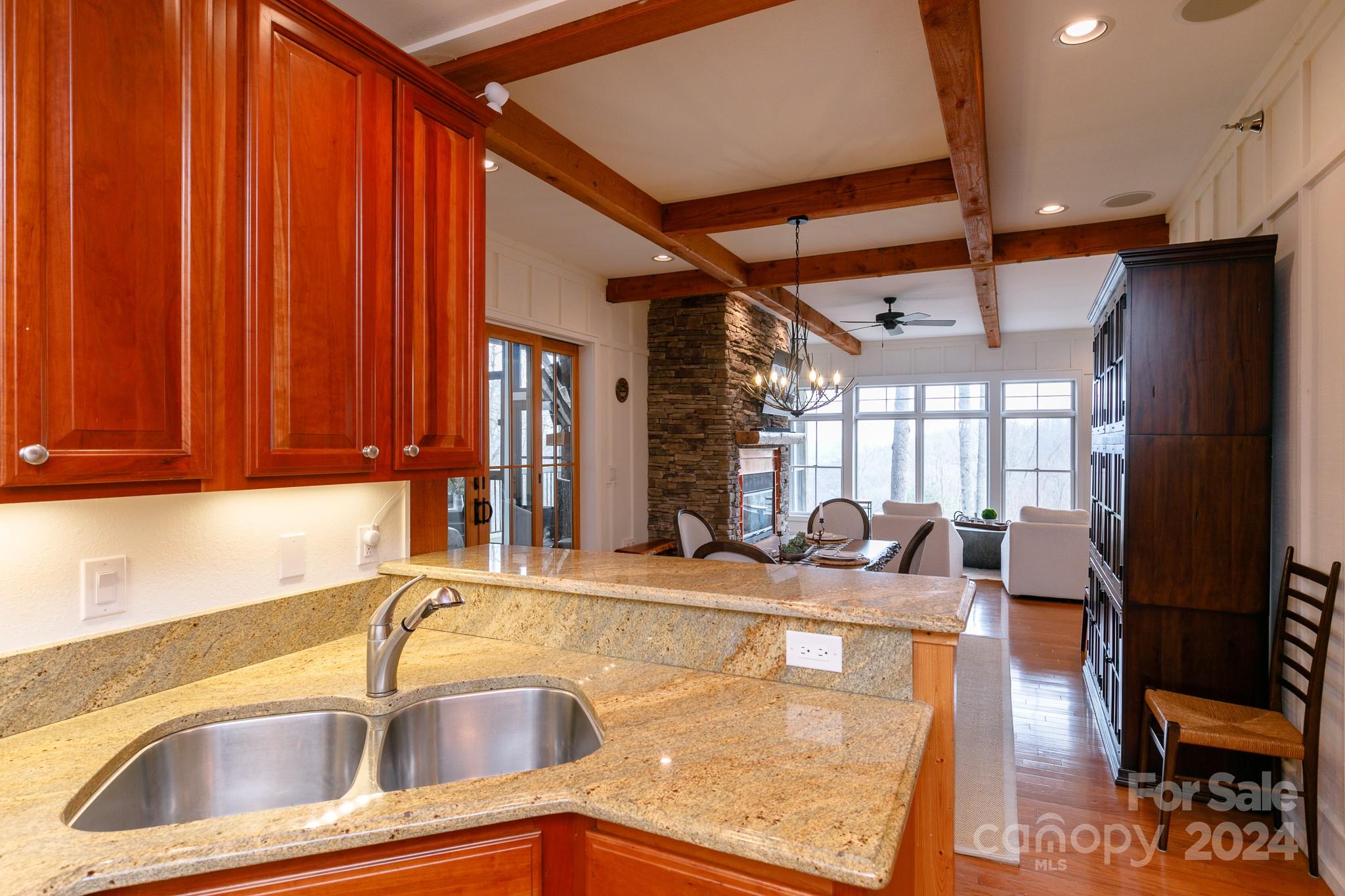 43 Creekside thumbnail image 17