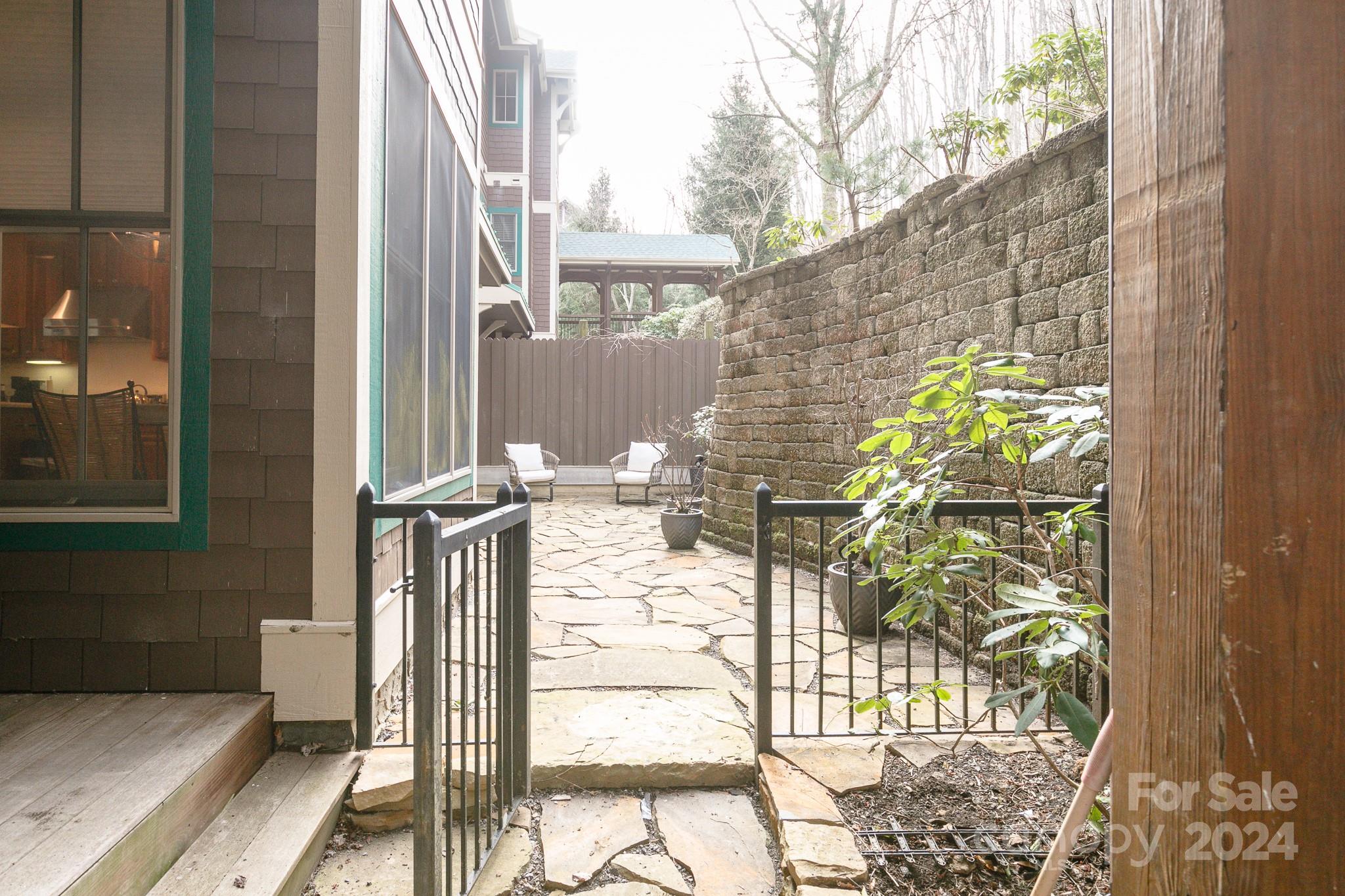 43 Creekside thumbnail image 19