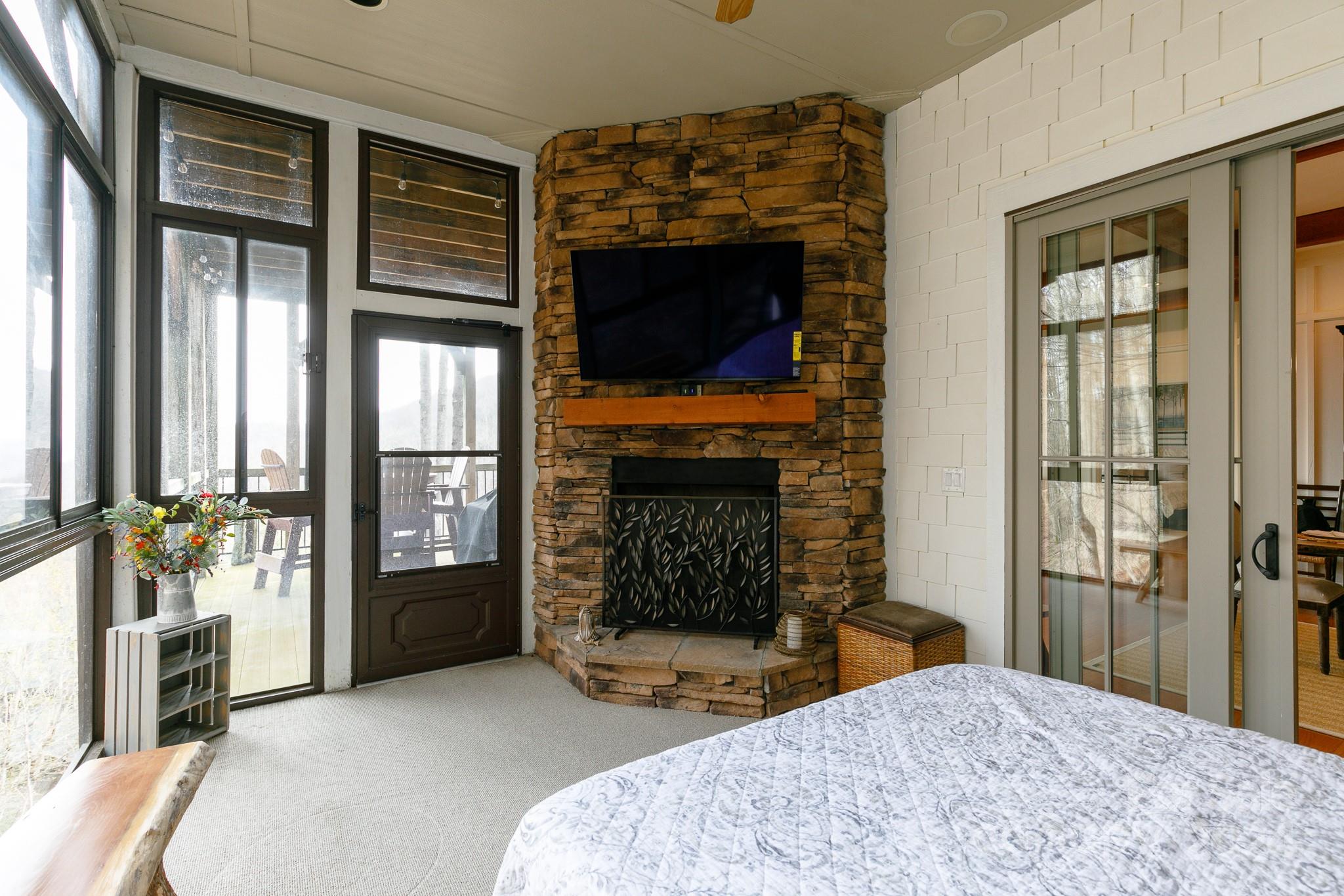 43 Creekside thumbnail image 36