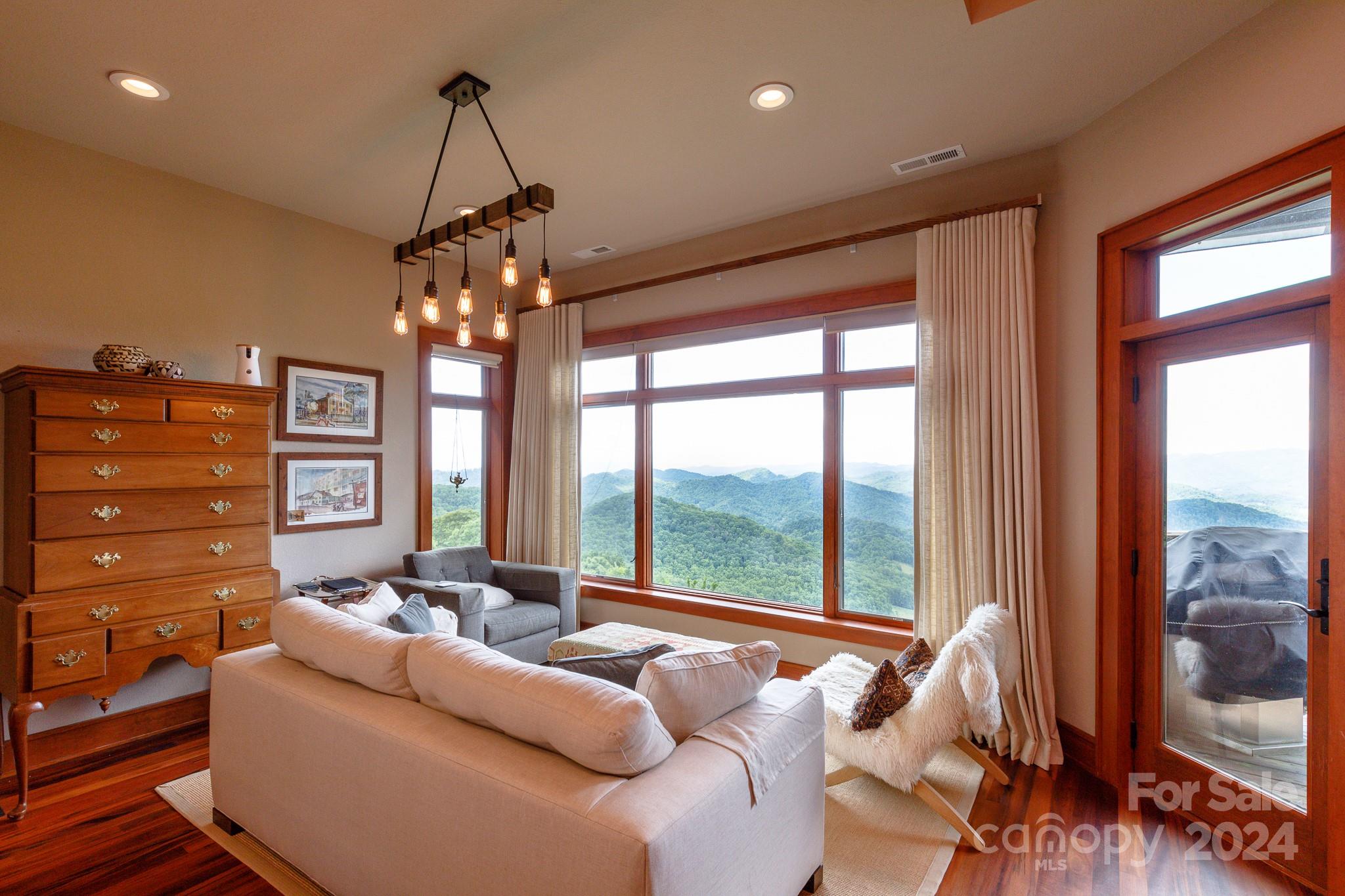 3362 Mountain Air thumbnail image 5