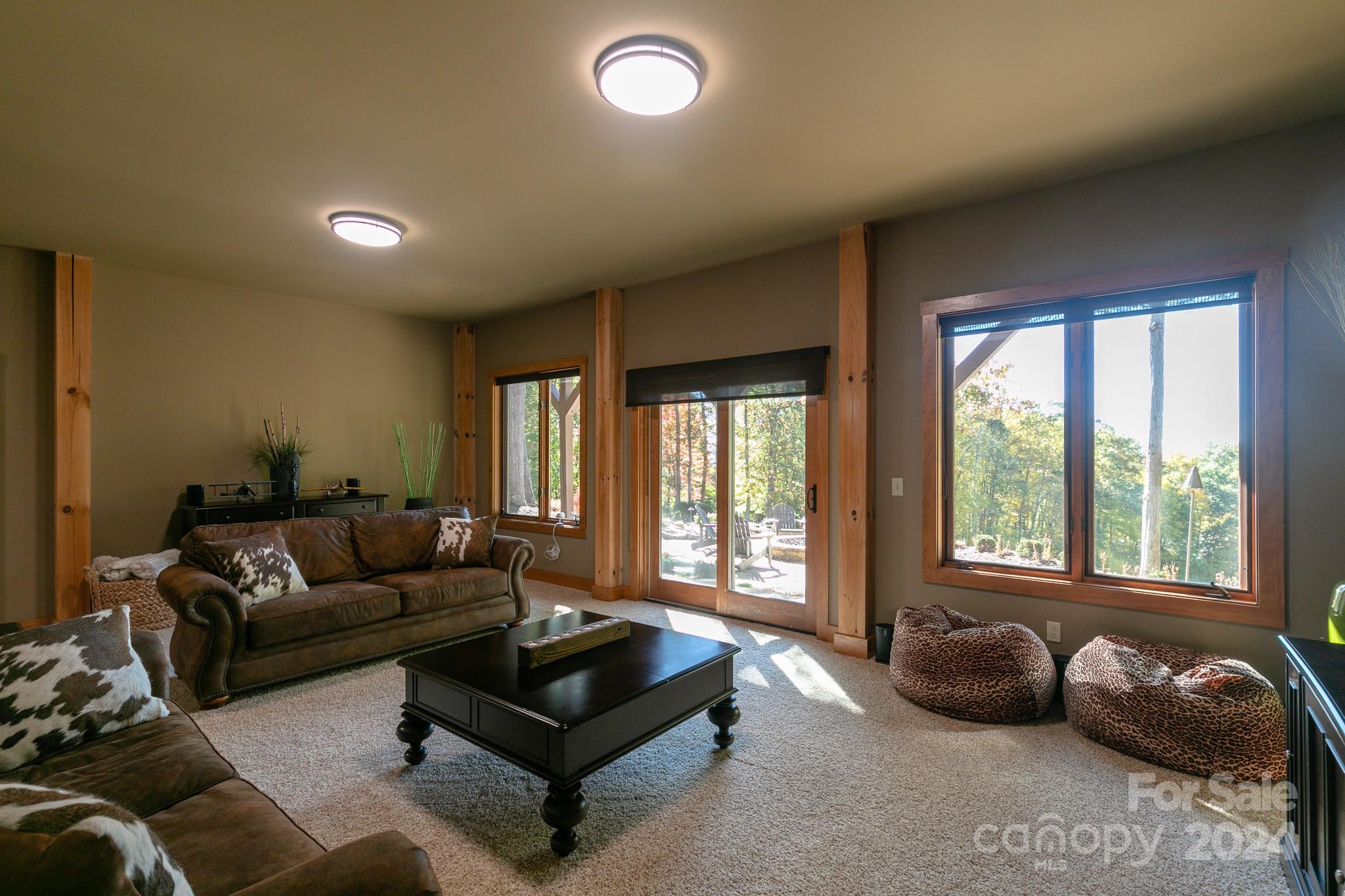 107 Smokehouse Way thumbnail image 35