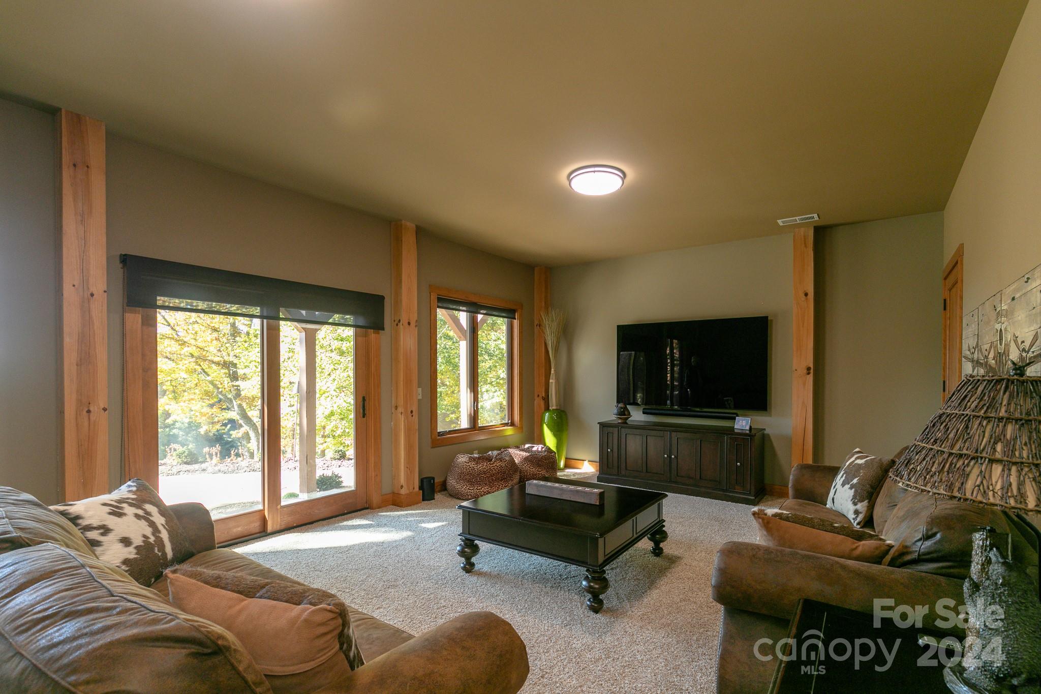 107 Smokehouse Way thumbnail image 36