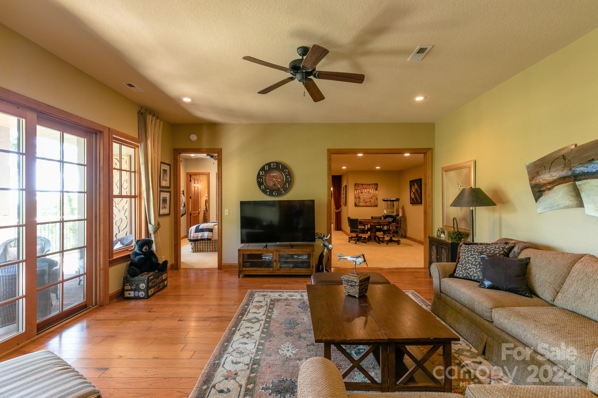 307 Spring Rock Road thumbnail image 16