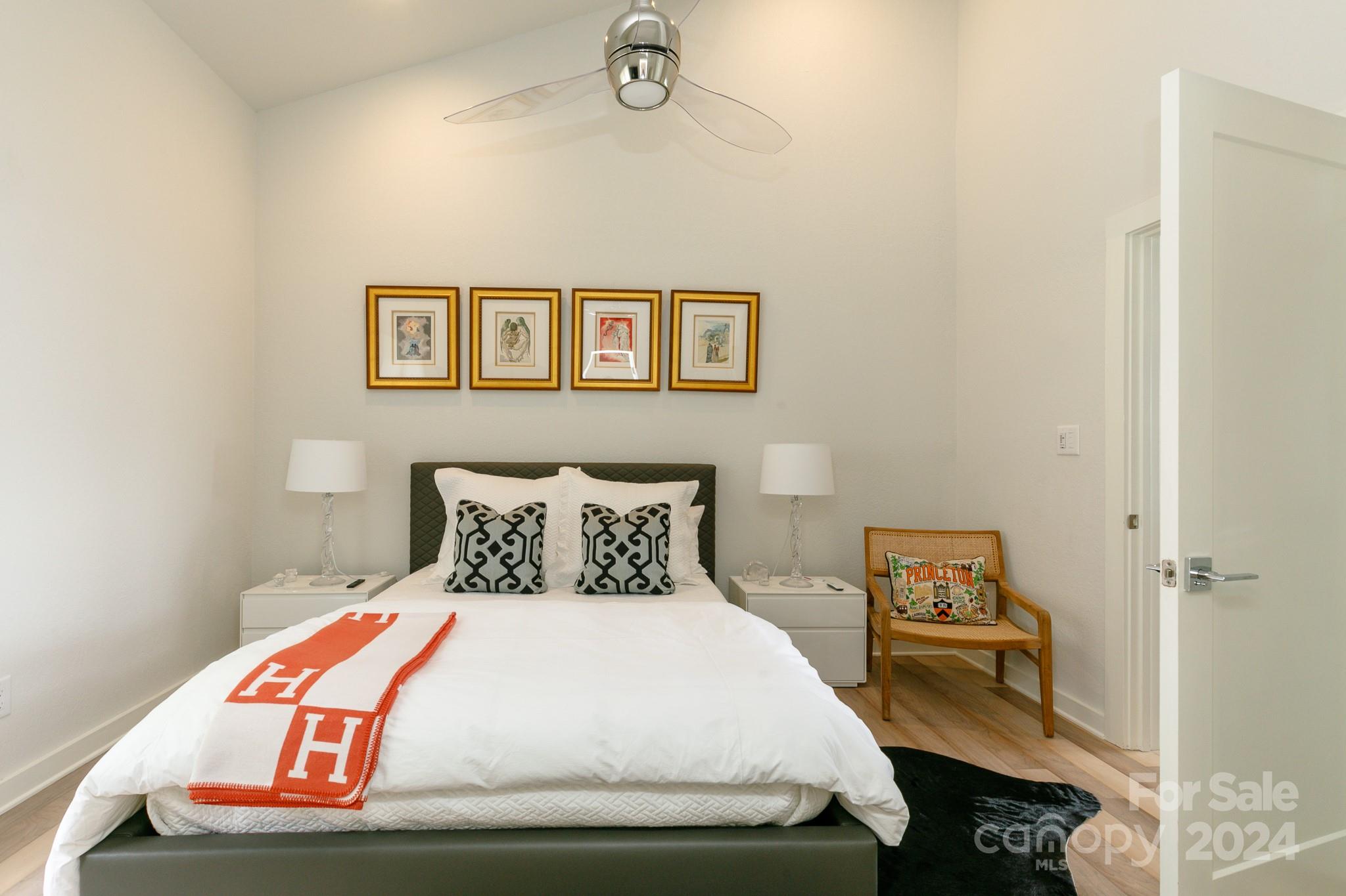 30 Club Villa Court B/1 thumbnail image 30