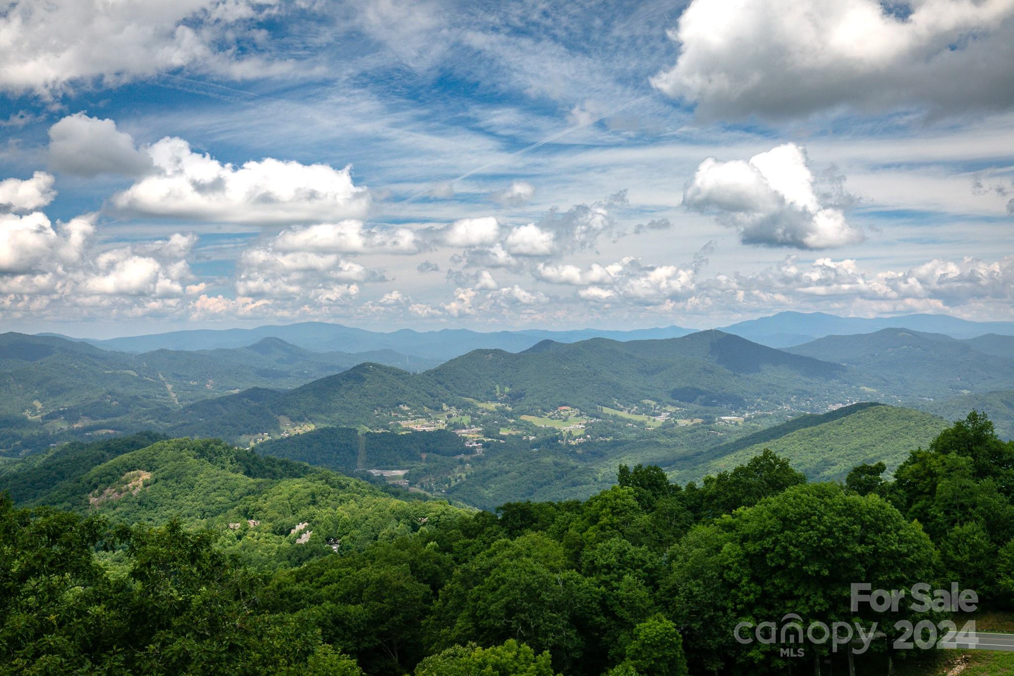 30 Club Villa Court B/1 thumbnail image 2