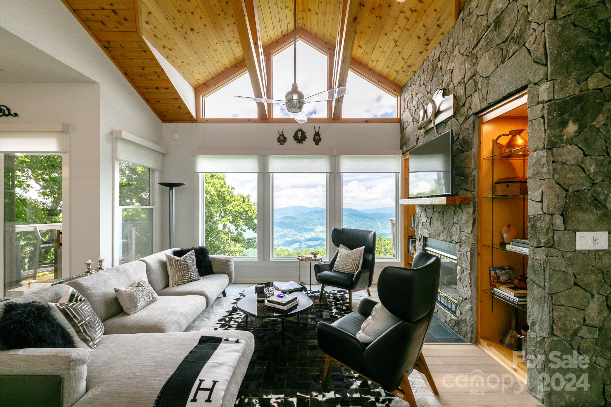 30 Club Villa Court B/1 thumbnail image 5