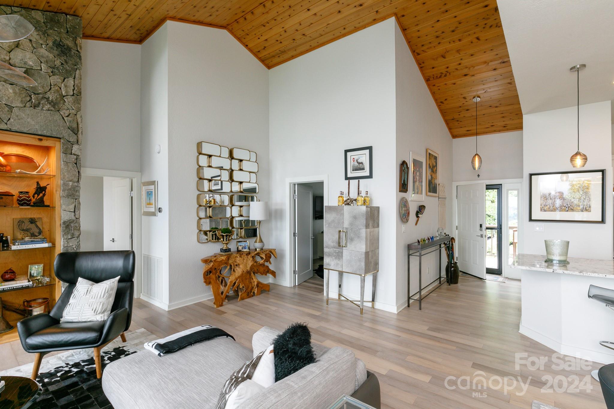 30 Club Villa Court B/1 thumbnail image 15