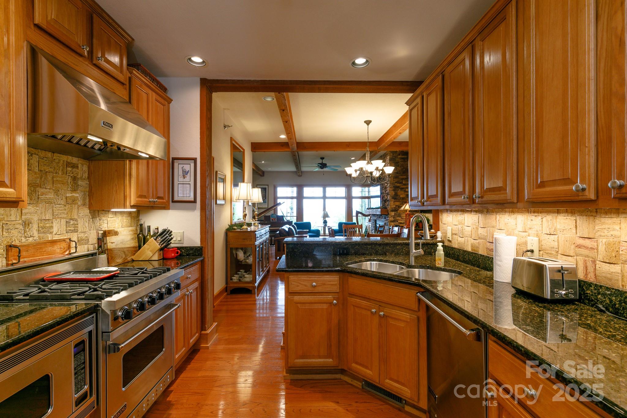 47 Creekside Way H/102 thumbnail image 13