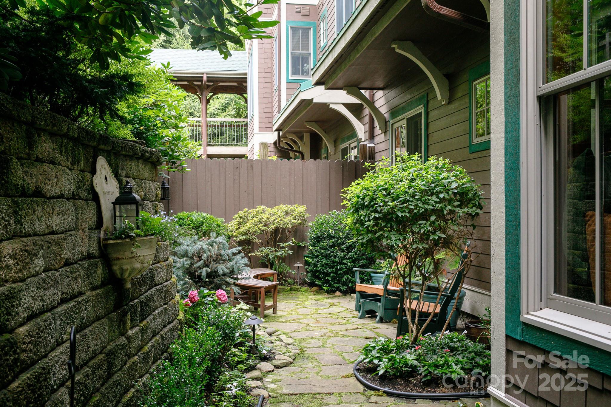 47 Creekside Way H/102 thumbnail image 16