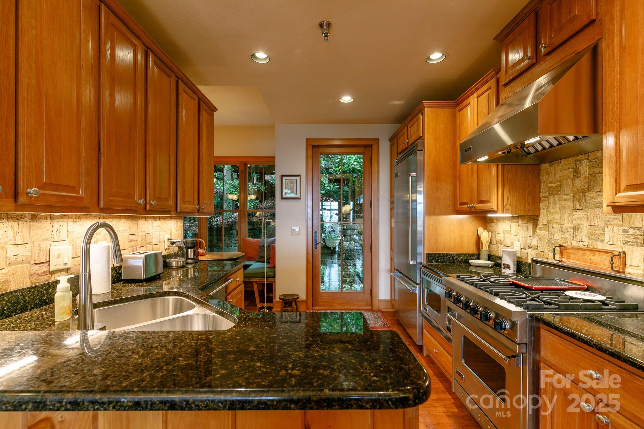 47 Creekside Way H/102 thumbnail image 19