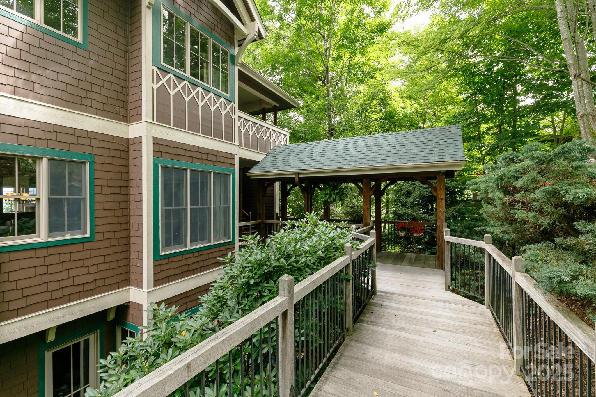 47 Creekside Way H/102 thumbnail image 30